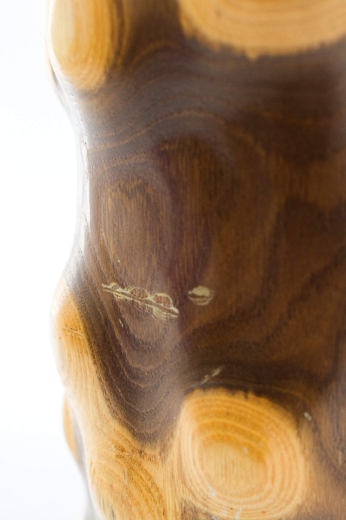 Hand-carved Wooden Vase / 杢目の木製花器
