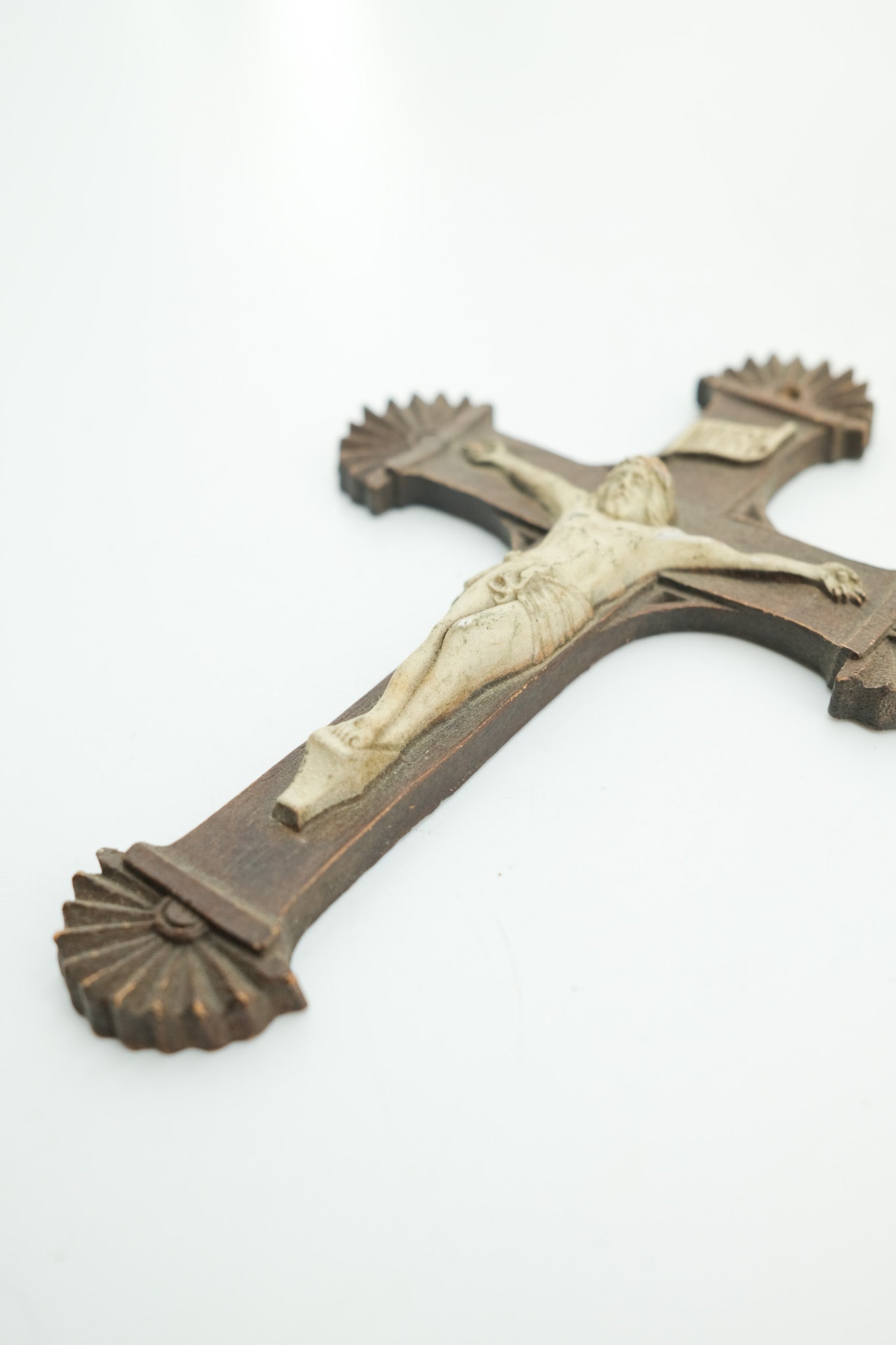 Crucifix Wall Hanging / 十字架 壁掛け キリスト像