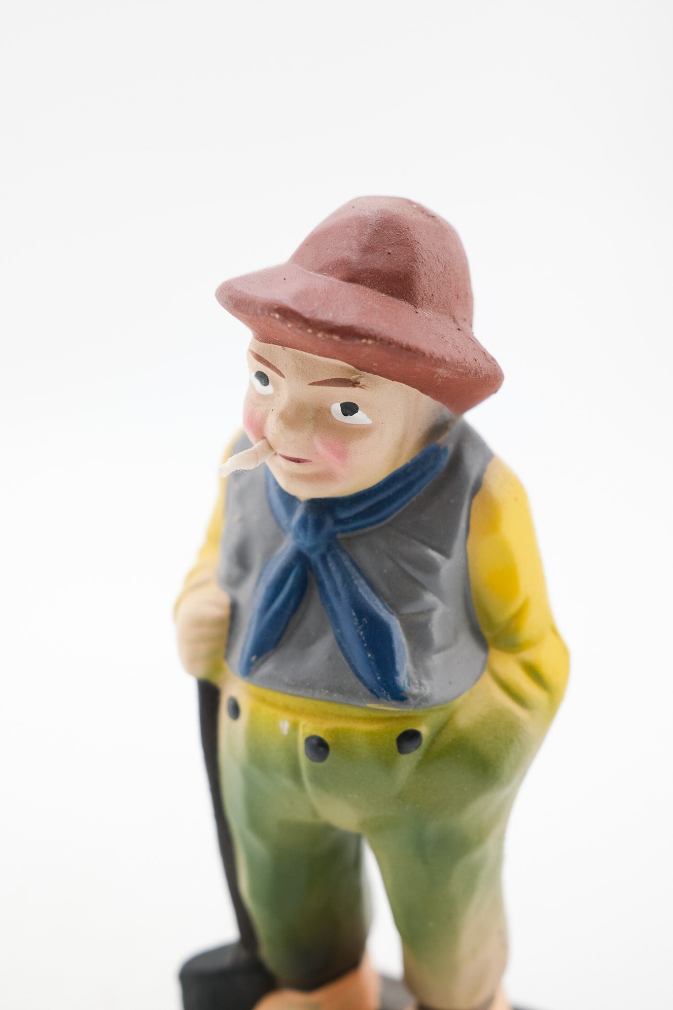 Figurine Man with Shovel / シャベルを持つ男