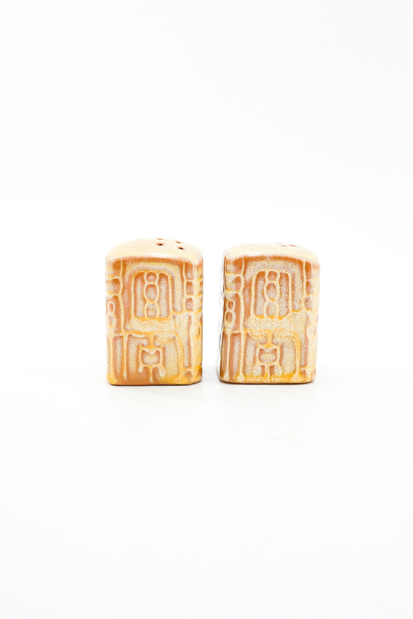 陶器製 ソルト＆ペッパーシェイカー / Salt &amp; Pepper Shakers