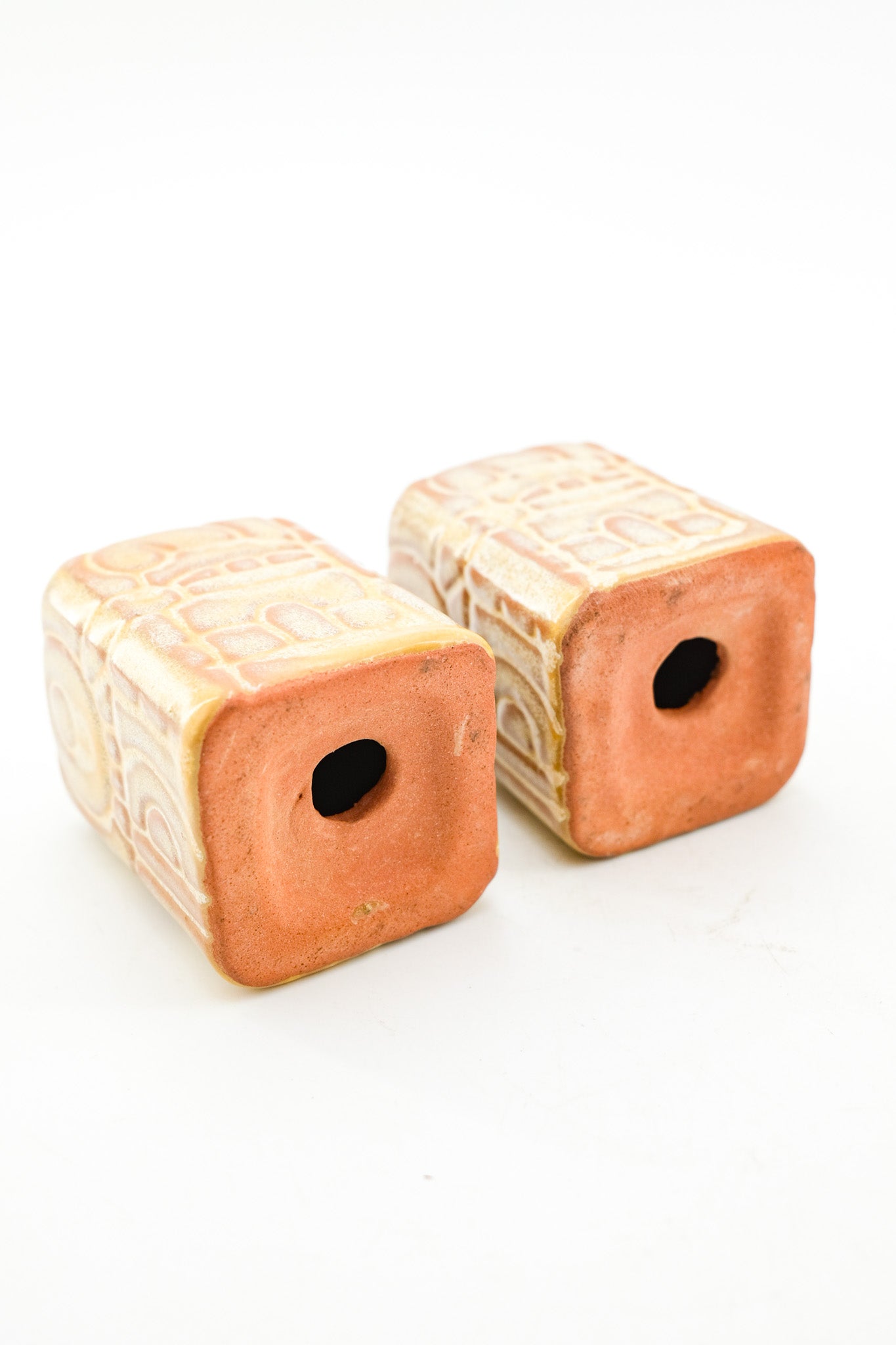 陶器製 ソルト＆ペッパーシェイカー / Salt &amp; Pepper Shakers