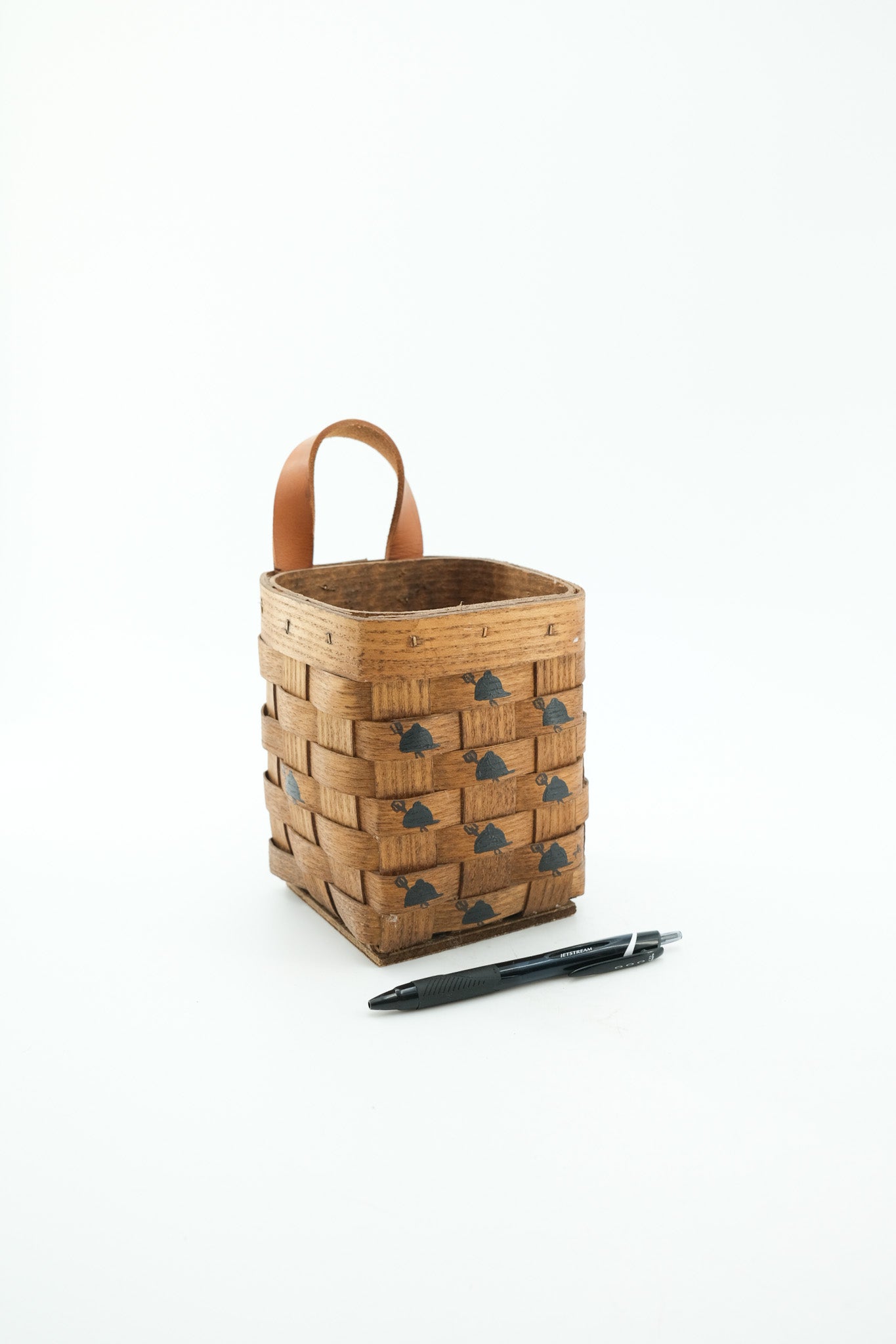 Woven Wood Wall Basket / ウッドハンギングバスケット
