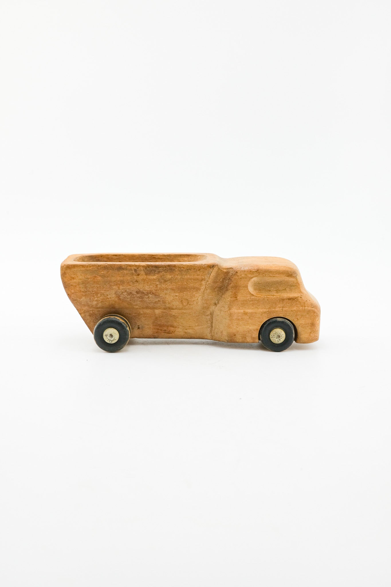 Wooden Toy Truck / 木製のトイ・トラック