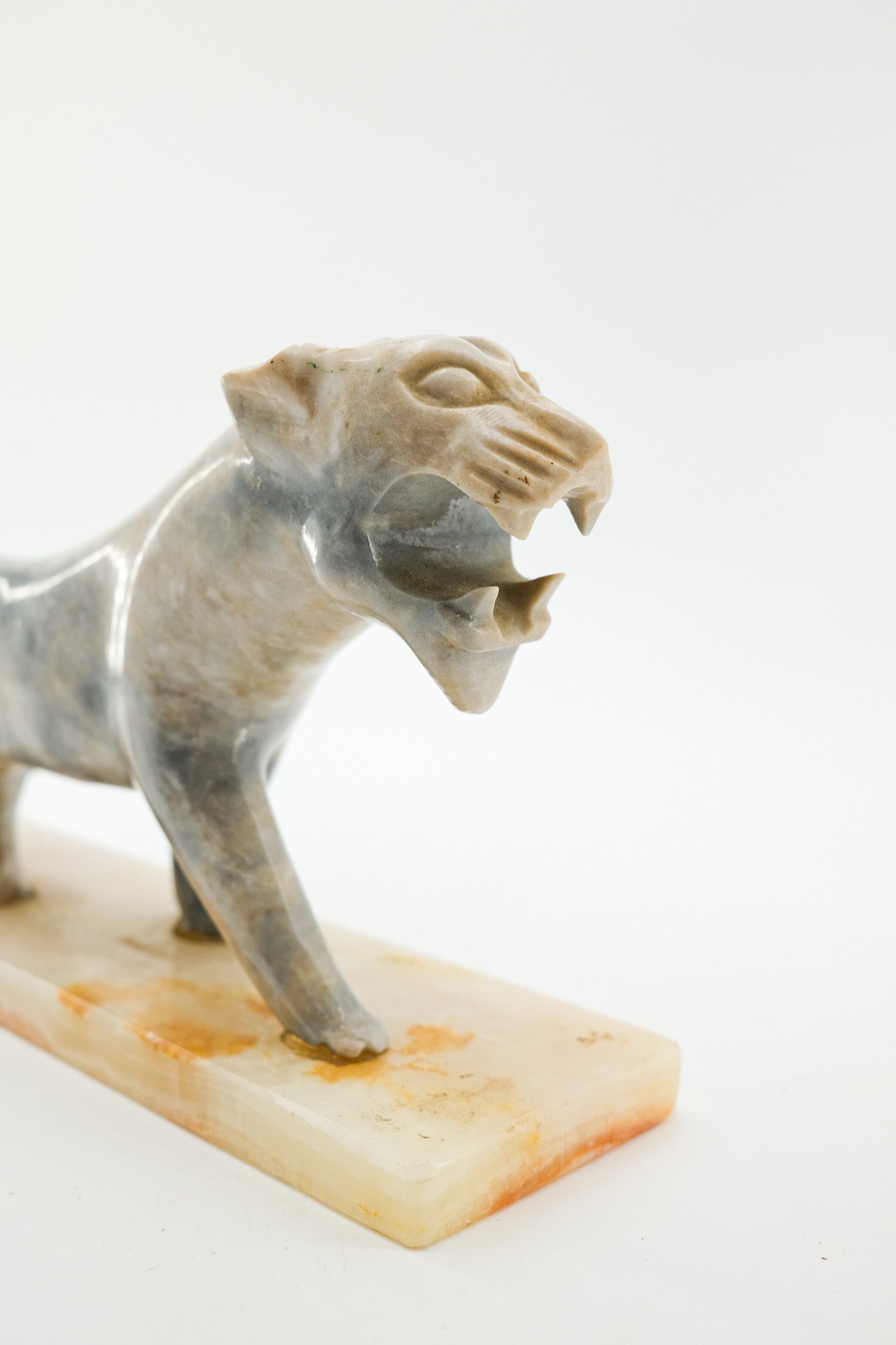 Carved Stone Feline Figurine / 石製彫刻のトラ