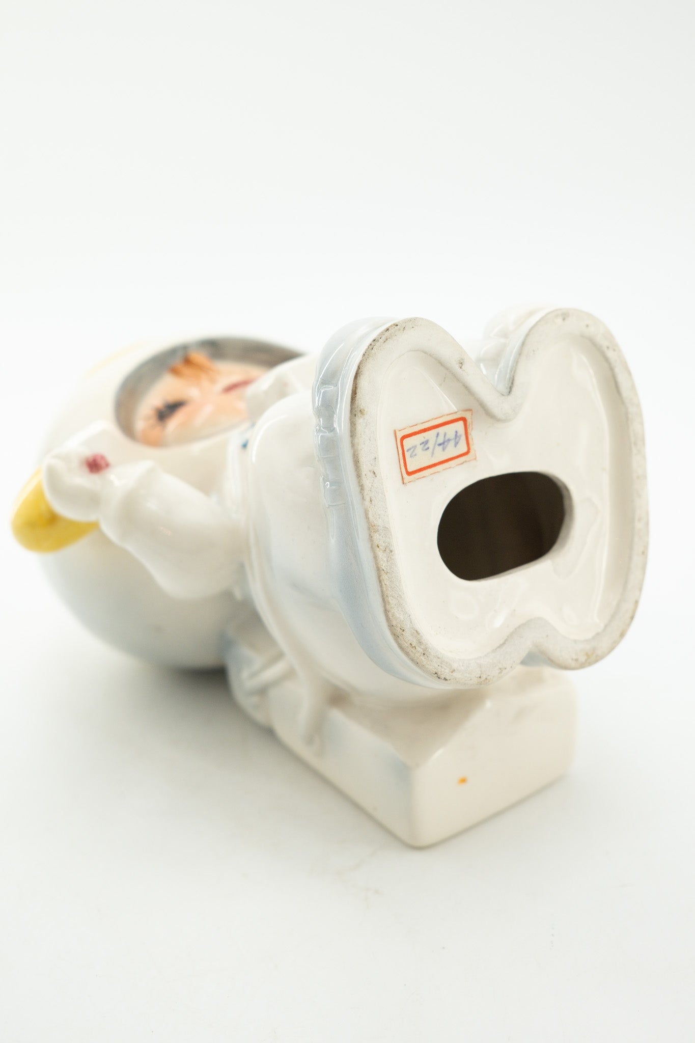 Ceramic Astronaut Piggy Bank / 陶器製の宇宙飛行士貯金箱