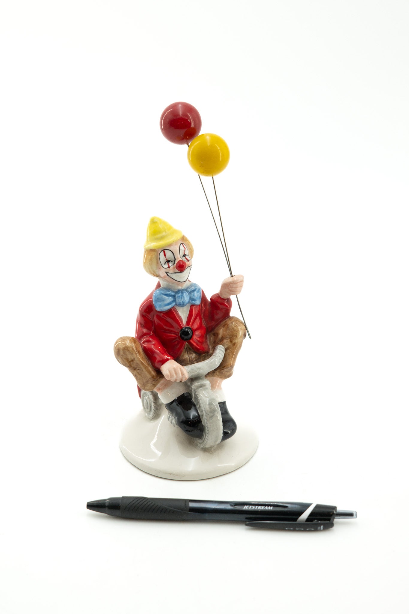 Clown on Tricycle Figurine / 三輪車に乗るピエロのフィギュア