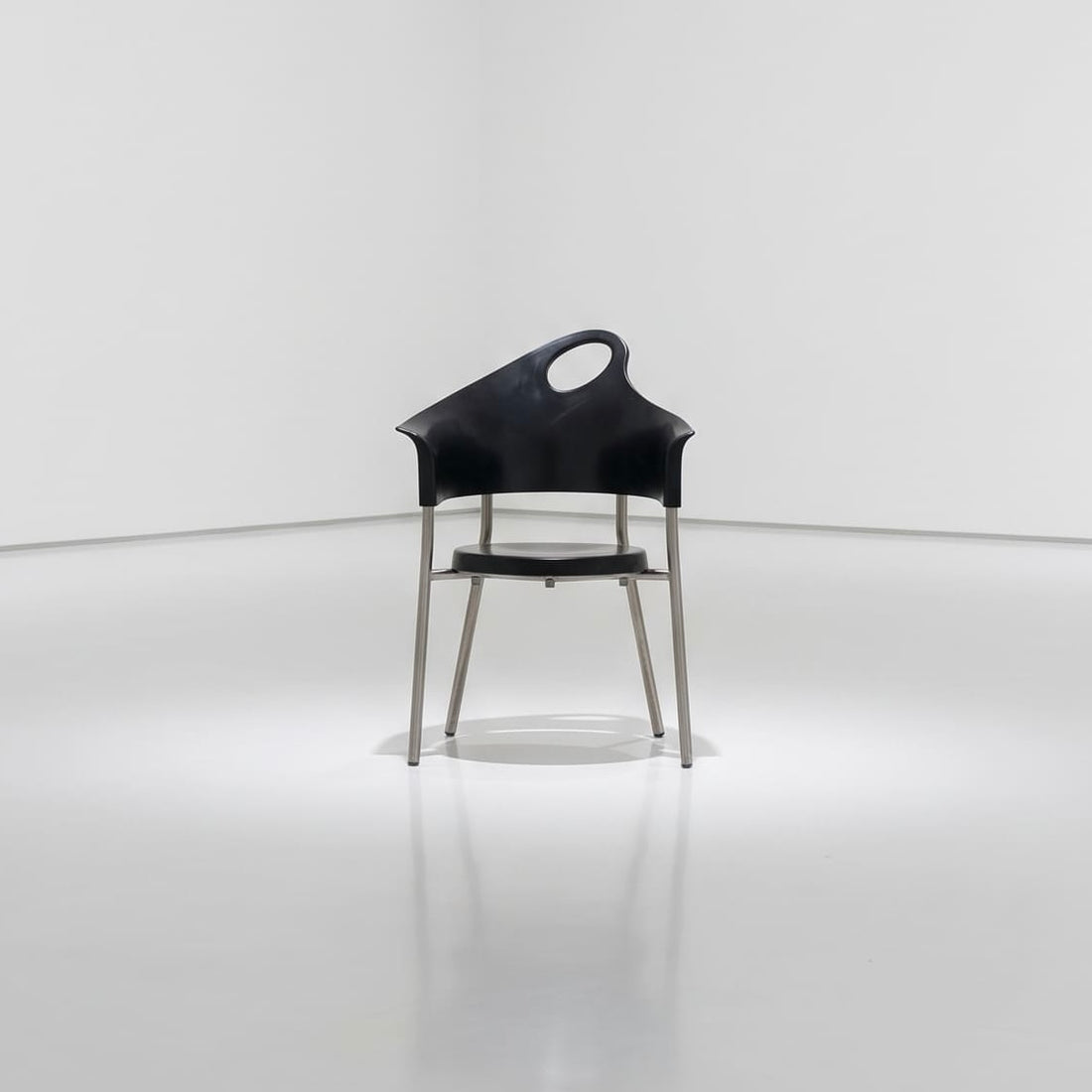 Cobra Armchair