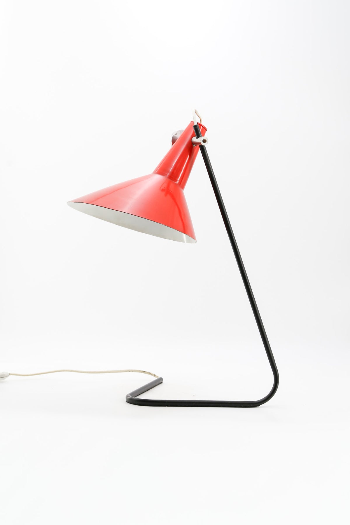 Red Desk Lamp "ST30" by Josef Hůrka
デスクランプ　テーブルランプ　間接照明
東欧　ヴィンテージ