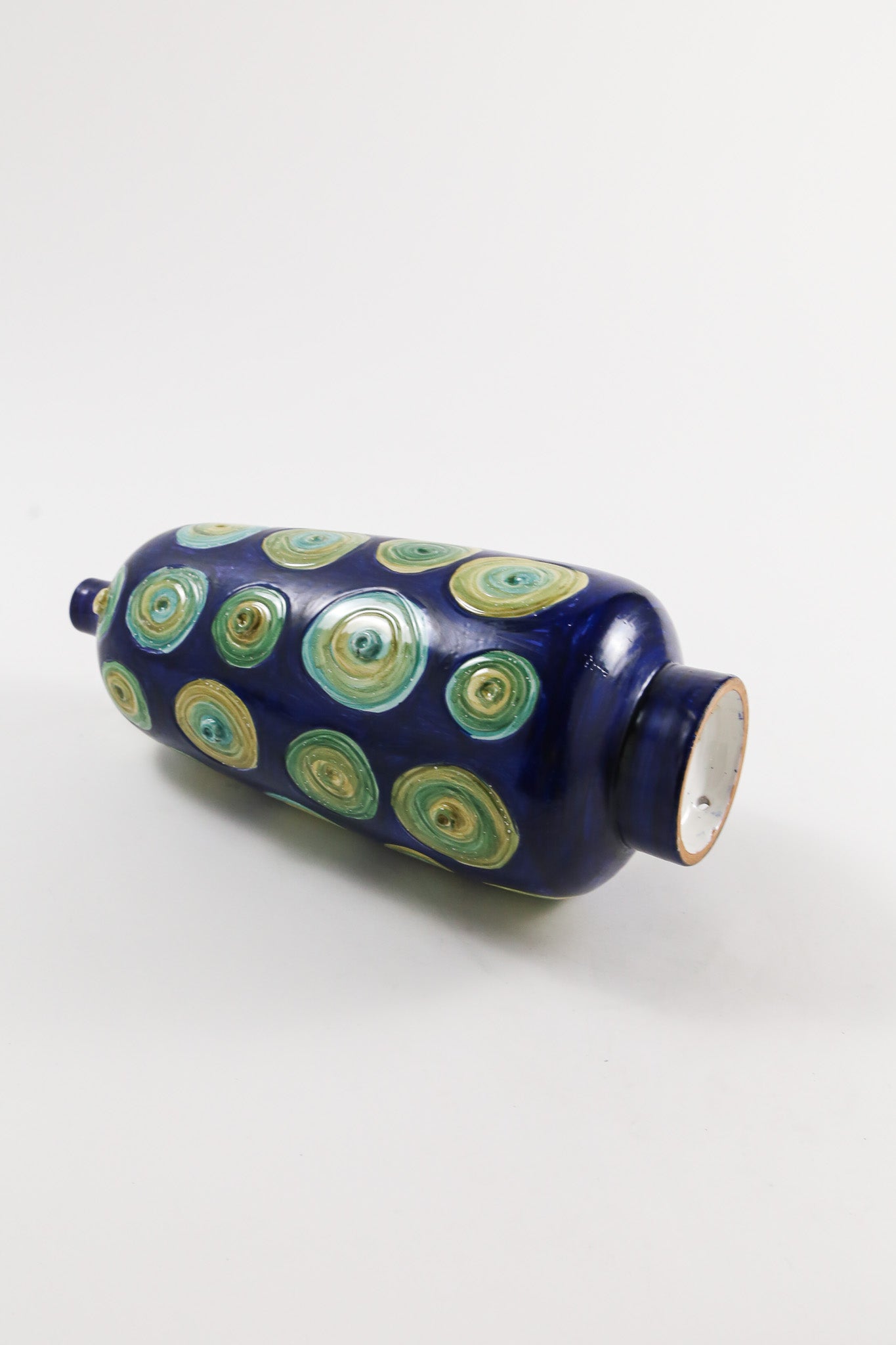 Spiraling Ceramic Sculpture / ぐるぐる陶器オブジェ – STORE IN