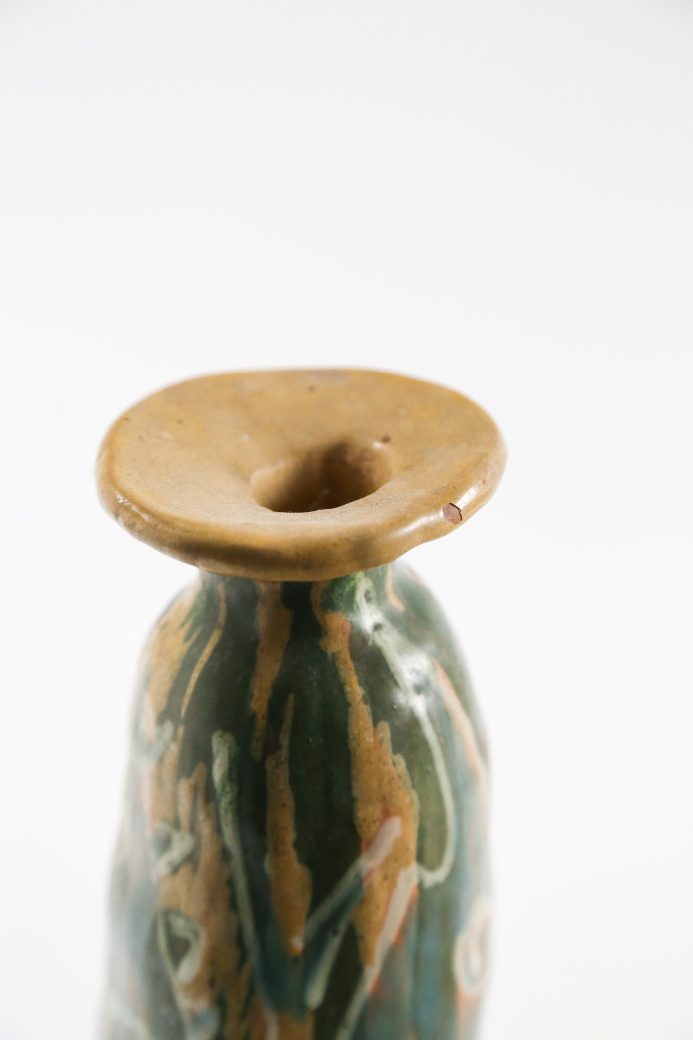 Slender Ceramic Vase with Fish Pattern / 細長花器 魚の絵柄