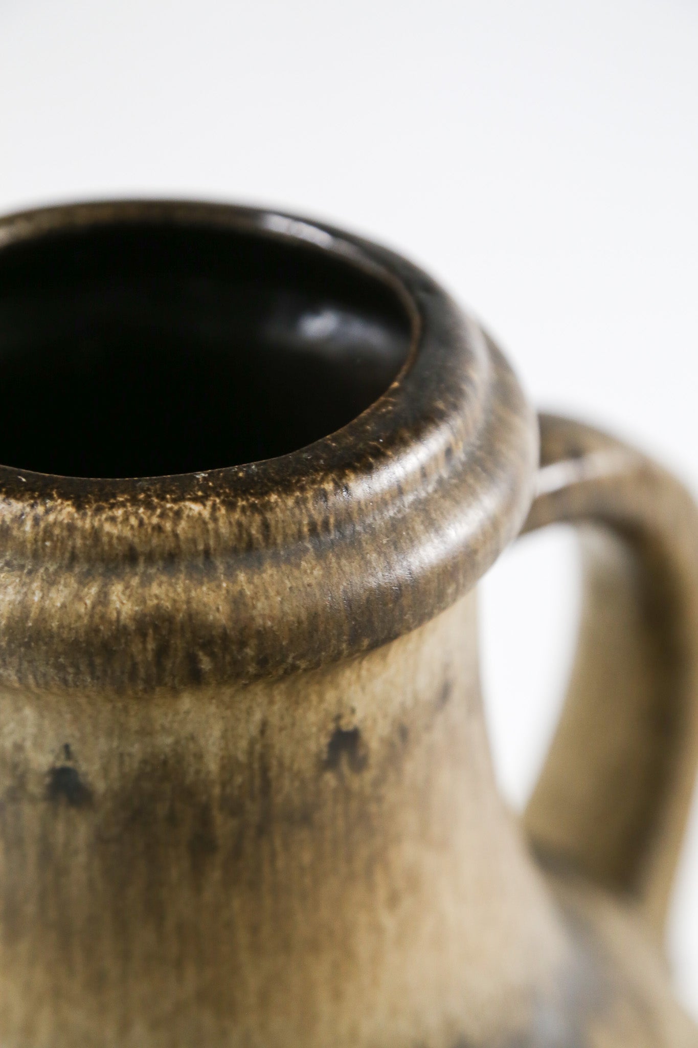 Handled Fat Lava Flower Vase / 取手付き ファットラバ 花器