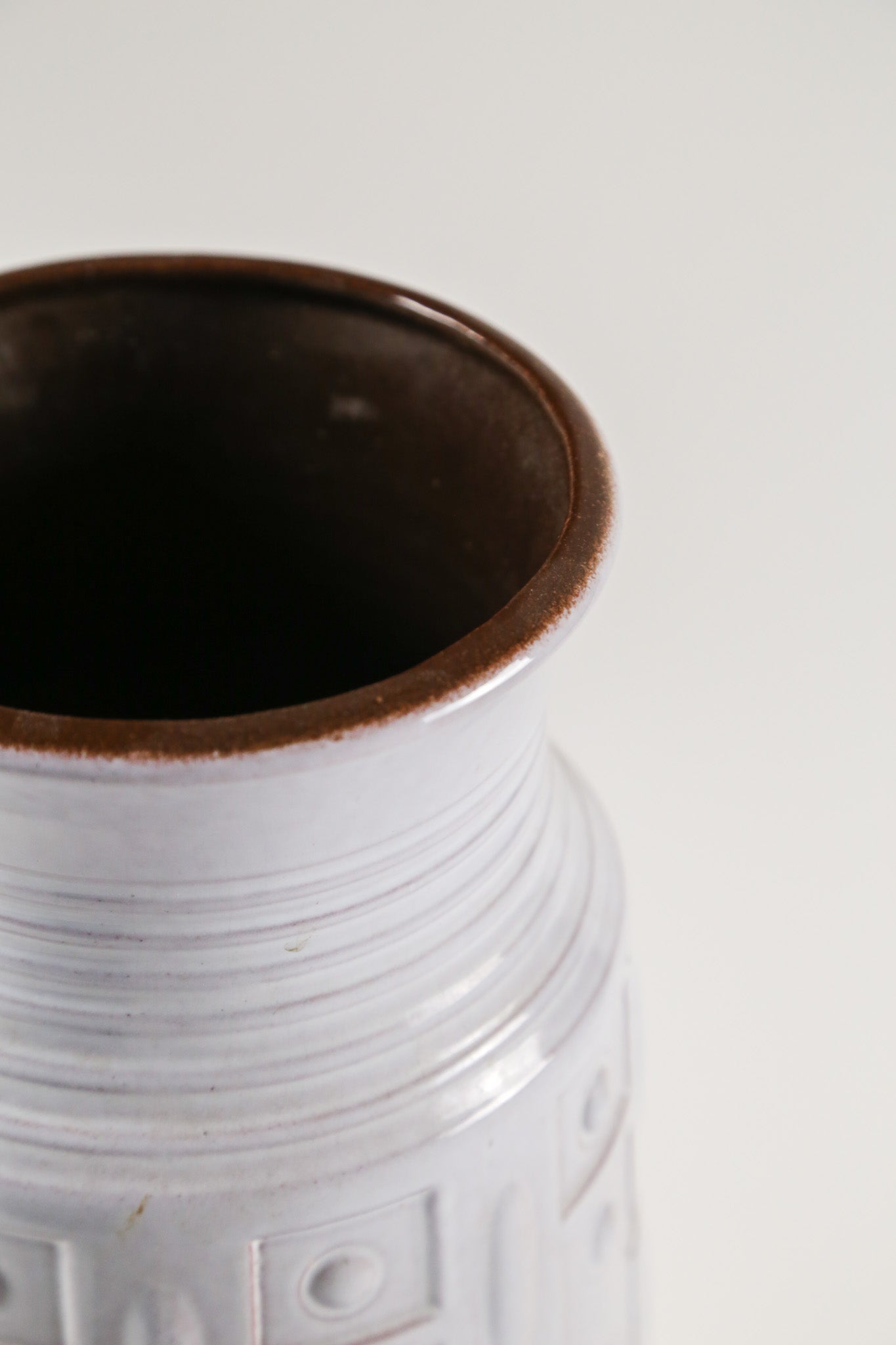 White Fat Lava Flower Vase / ホワイト ファットラバ 花器