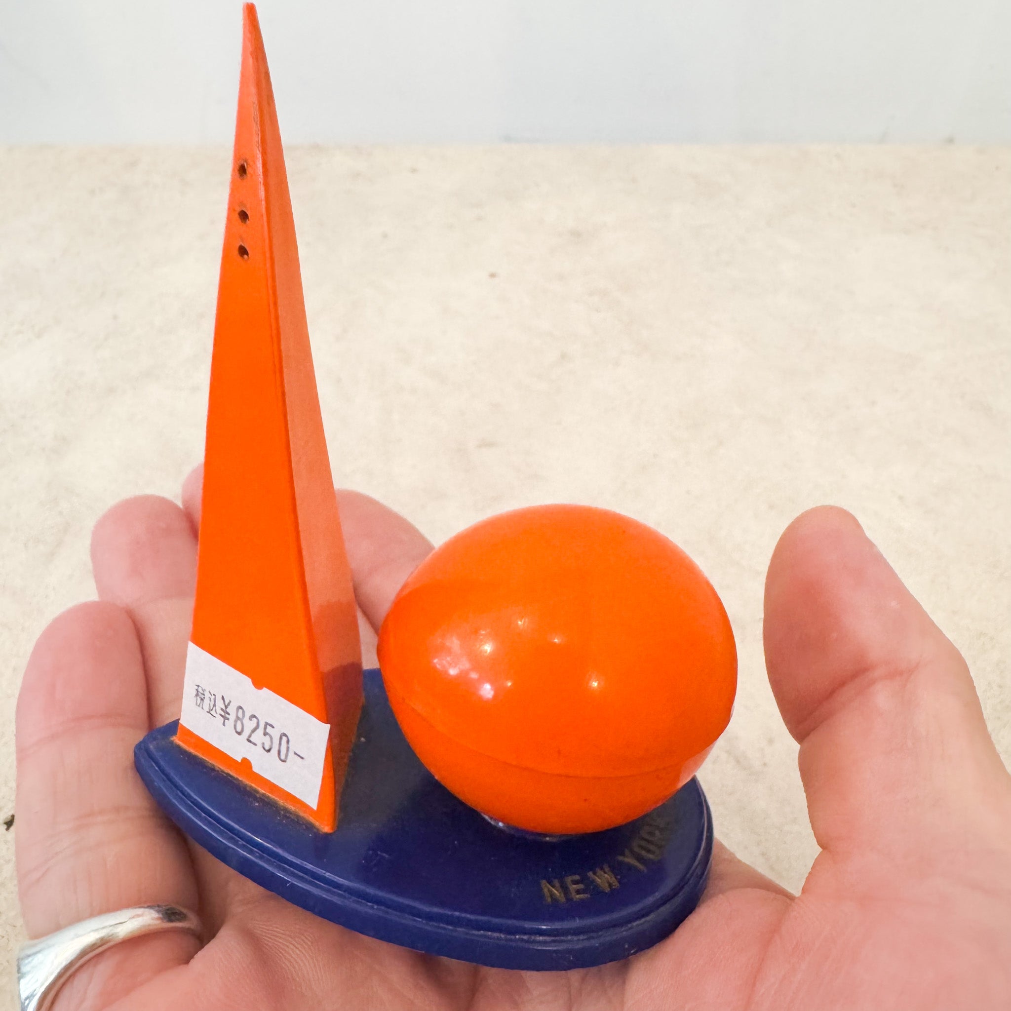 1939 NY World's Fair S &P / 1939 ニューヨーク万博のソルト&ペッパー