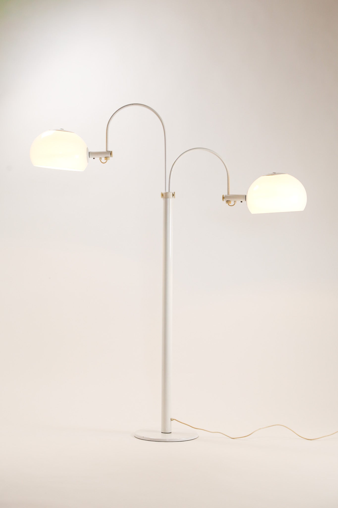 White 2-Light Floor Light / 白 2灯フロアライト