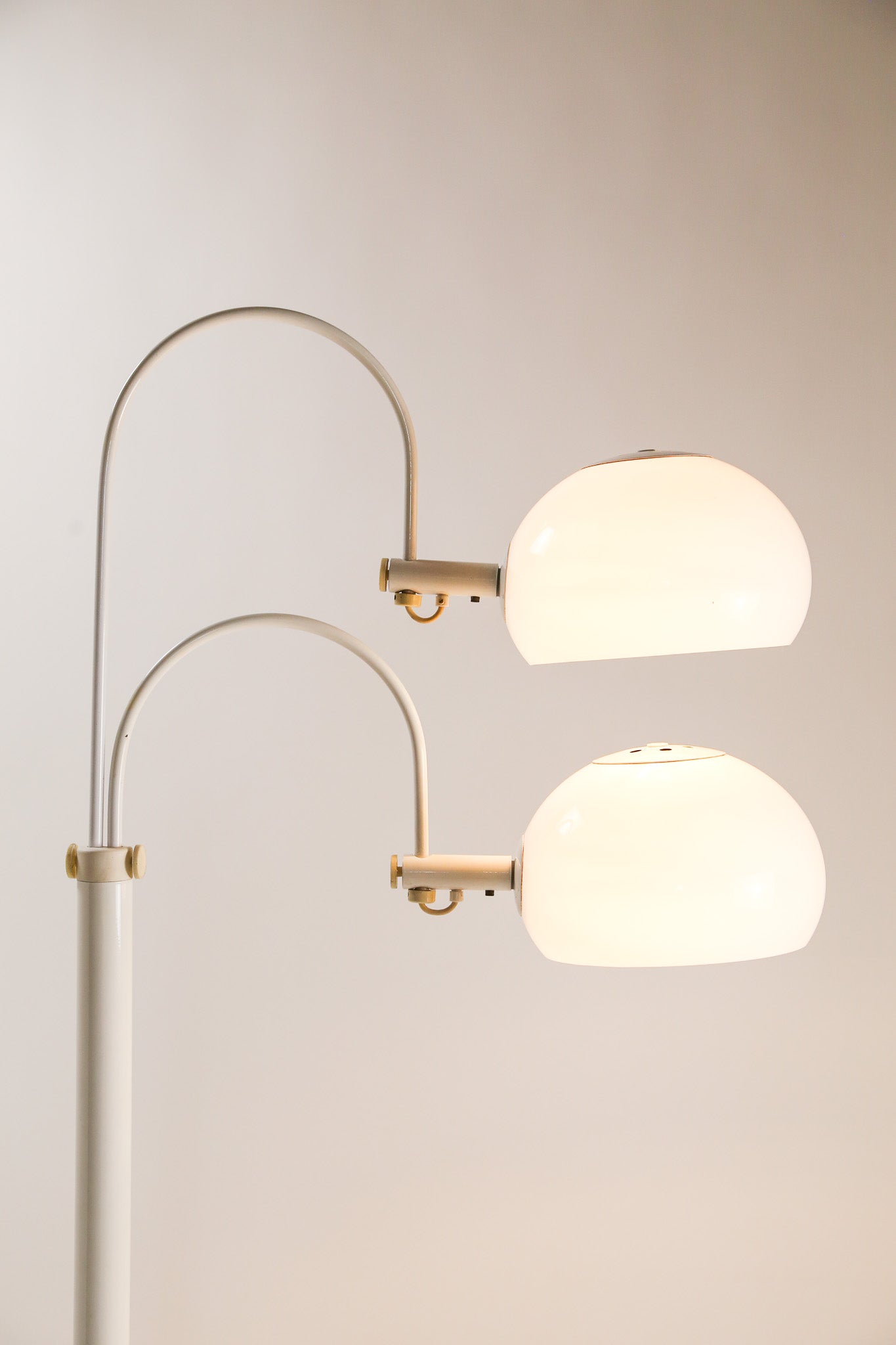 White 2-Light Floor Light / 白 2灯フロアライト