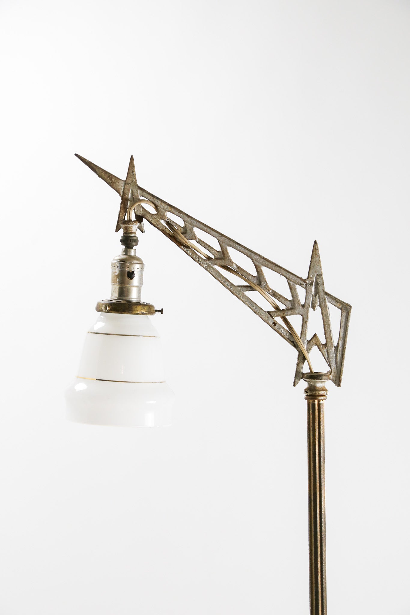 Milk Glass Shade Iron Floor Light / ミルクガラスシェード アイアンフロアライト