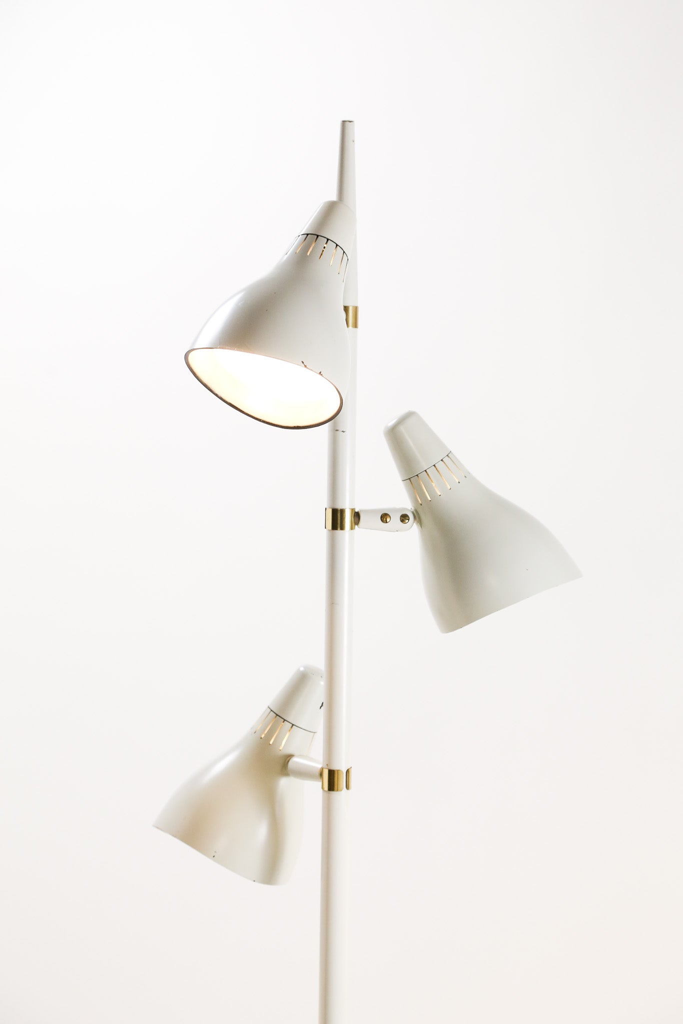 3-Light Adjustable Floor Light (Gray) / グレー 3灯フロアライト