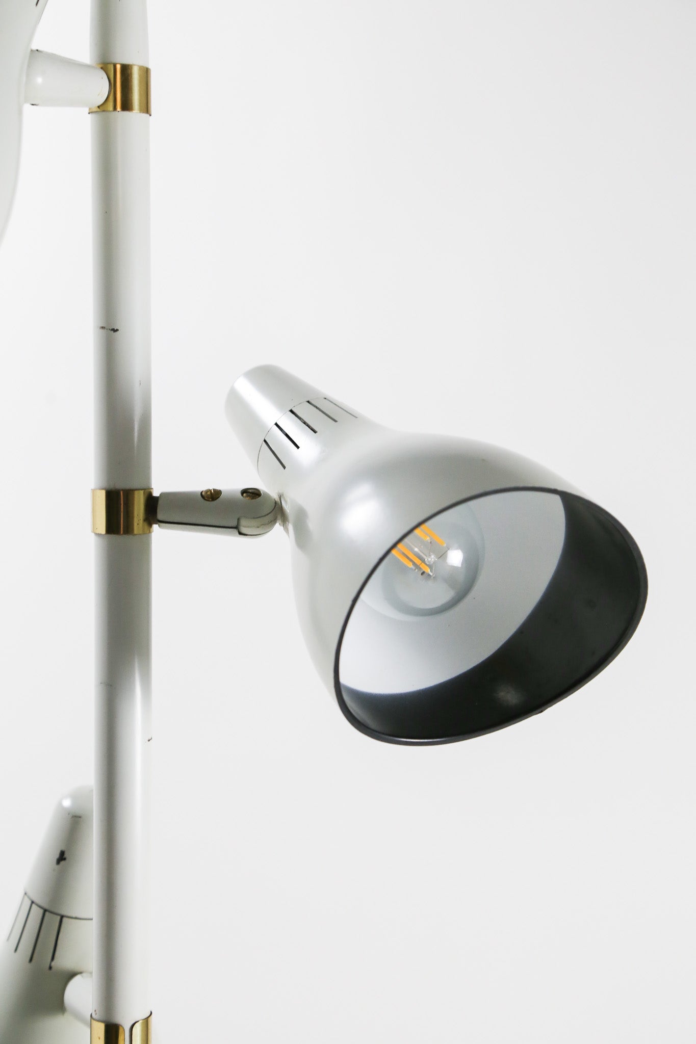 3-Light Adjustable Floor Light (Gray) / グレー 3灯フロアライト