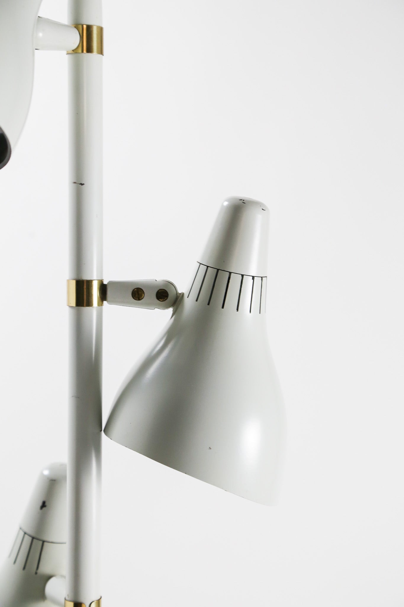 3-Light Adjustable Floor Light (Gray) / グレー 3灯フロアライト