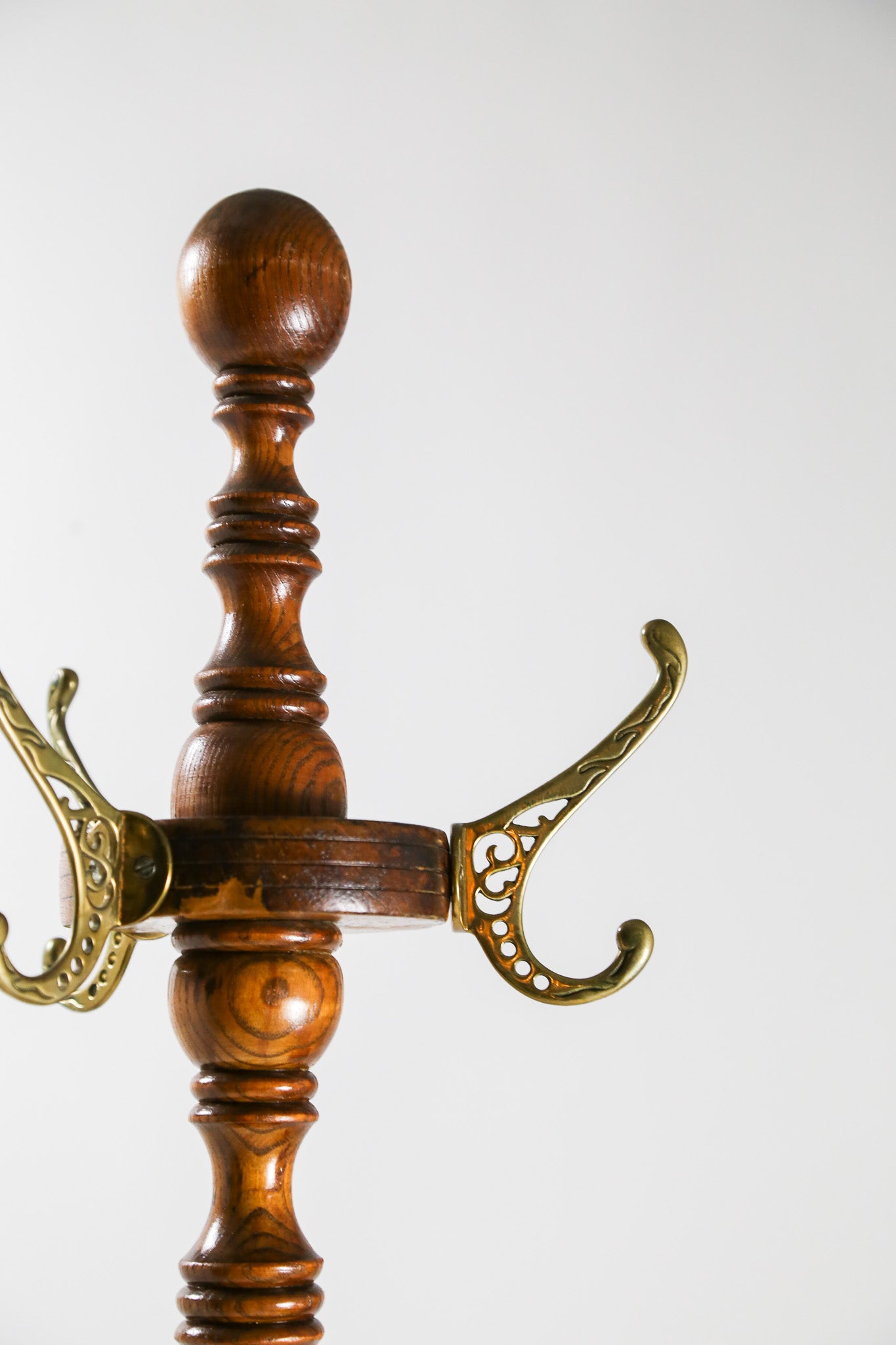 Wooden Coat Rack / 木製コートラック