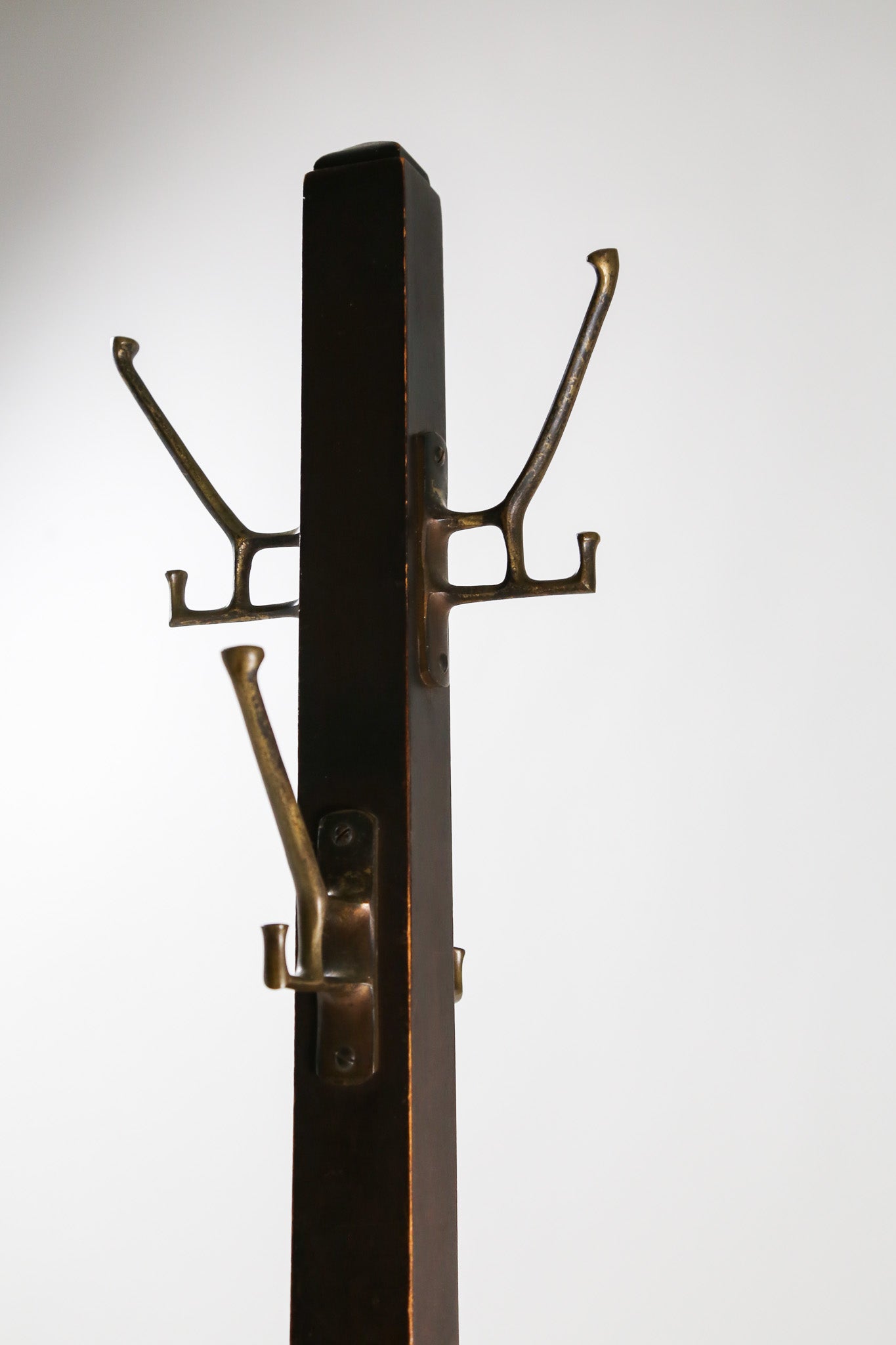 Wooden Coat Rack / 木製コートラック