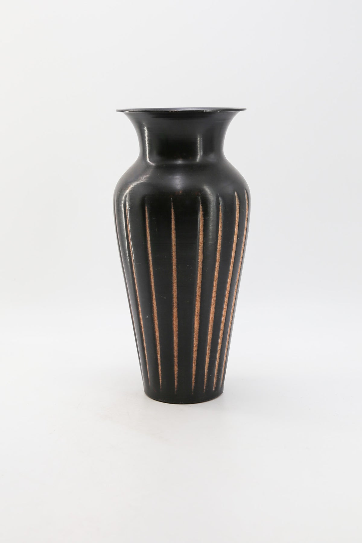 Metal Black Fluted Ceramic Vase / 金属製マットブラック フル 花瓶