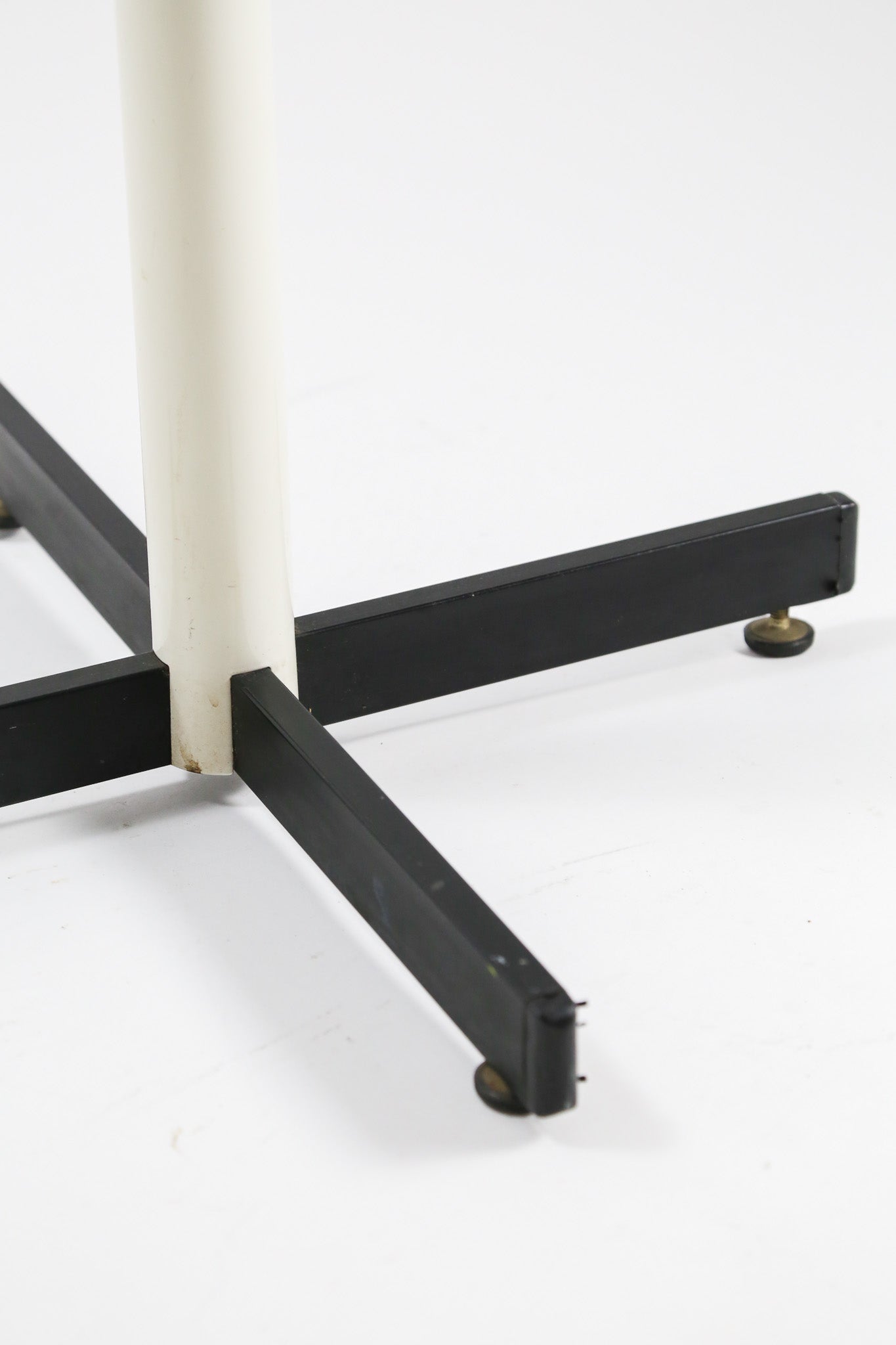 Black & White Hook Pole Rack / 白×黒フック ポールラック