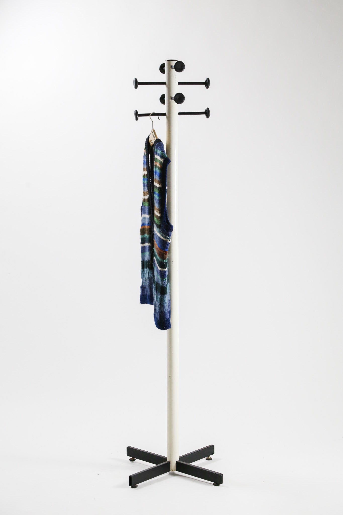 Black & White Hook Pole Rack / 白×黒フック ポールラック