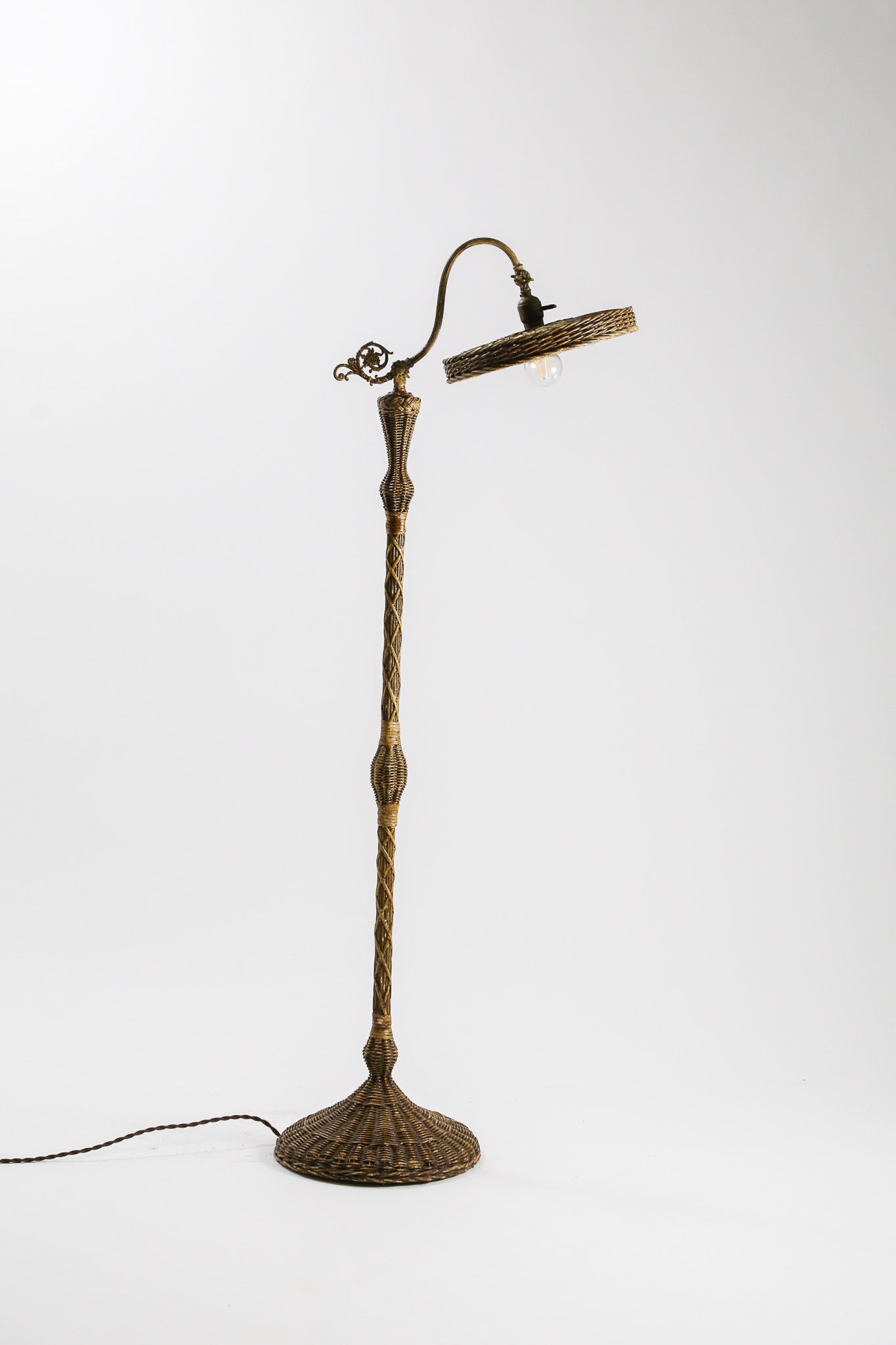 Rattan Floor Light / 籐編み フロアライト
