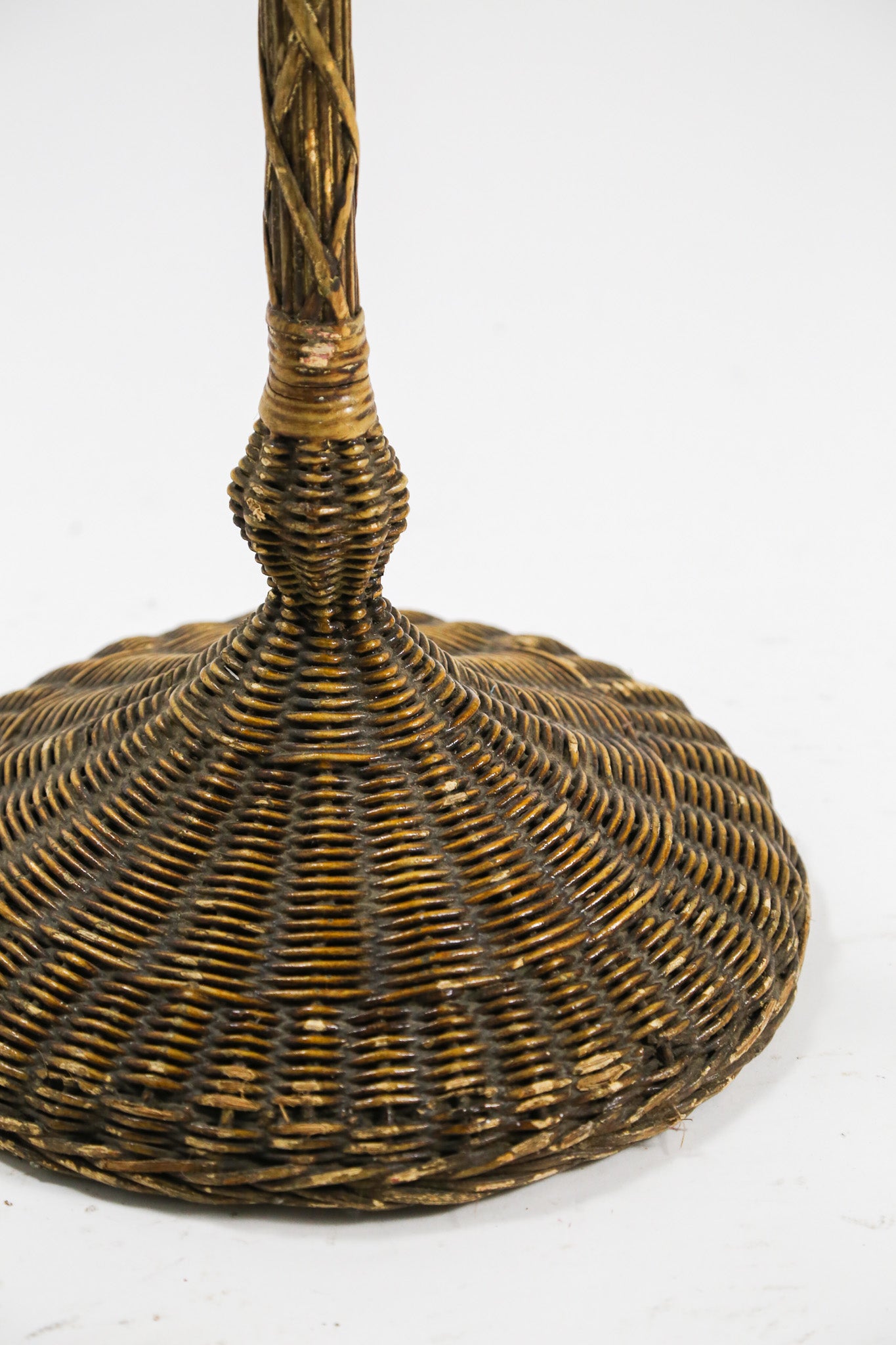 Rattan Floor Light / 籐編み フロアライト
