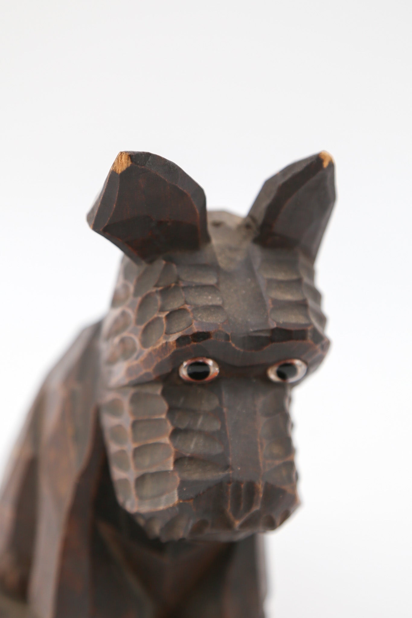 Wooden Terrier Sculpture / 木彫りのテリア像
