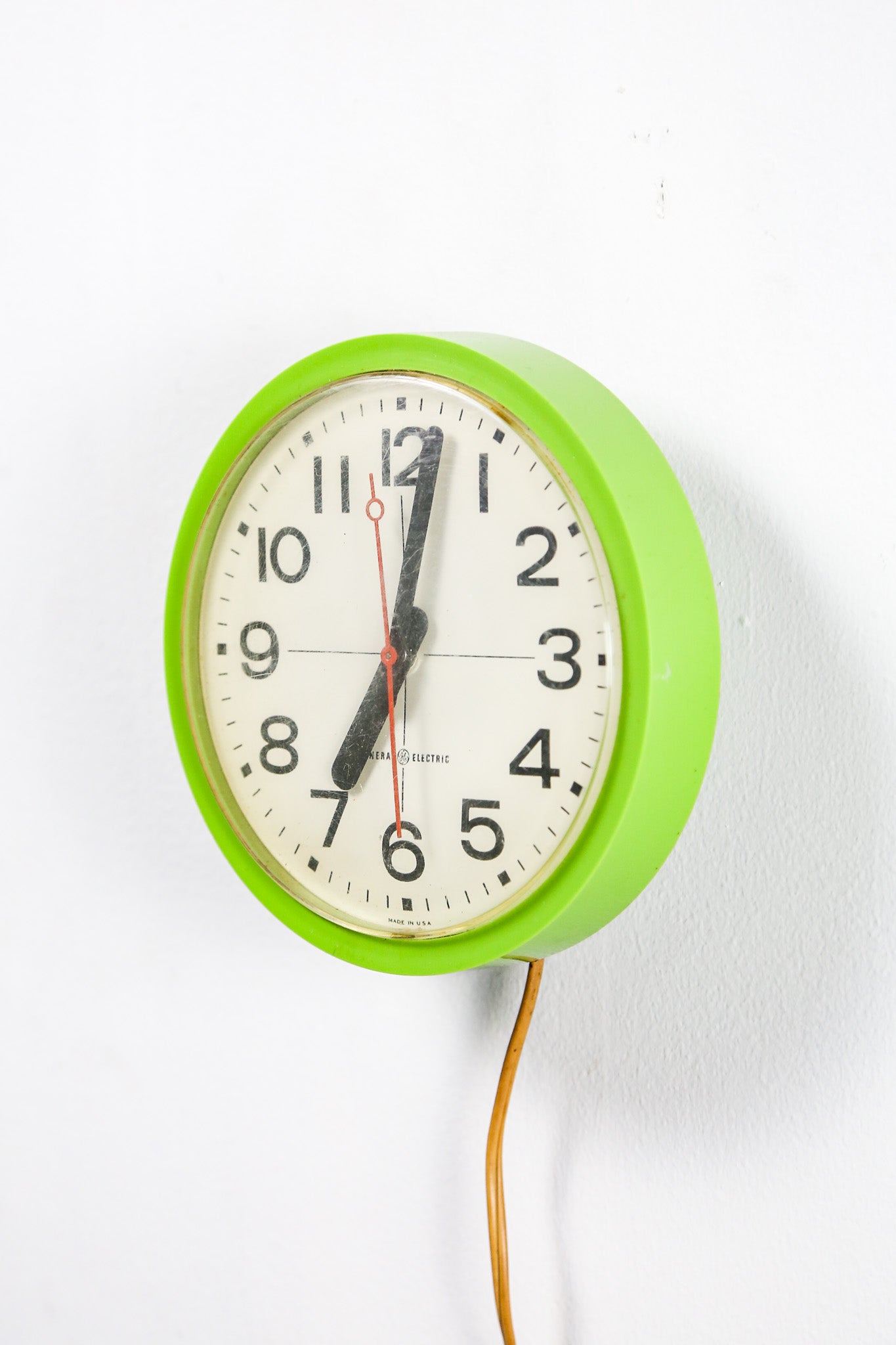 General Electric Green Wall Clock / GE 緑の壁掛け時計