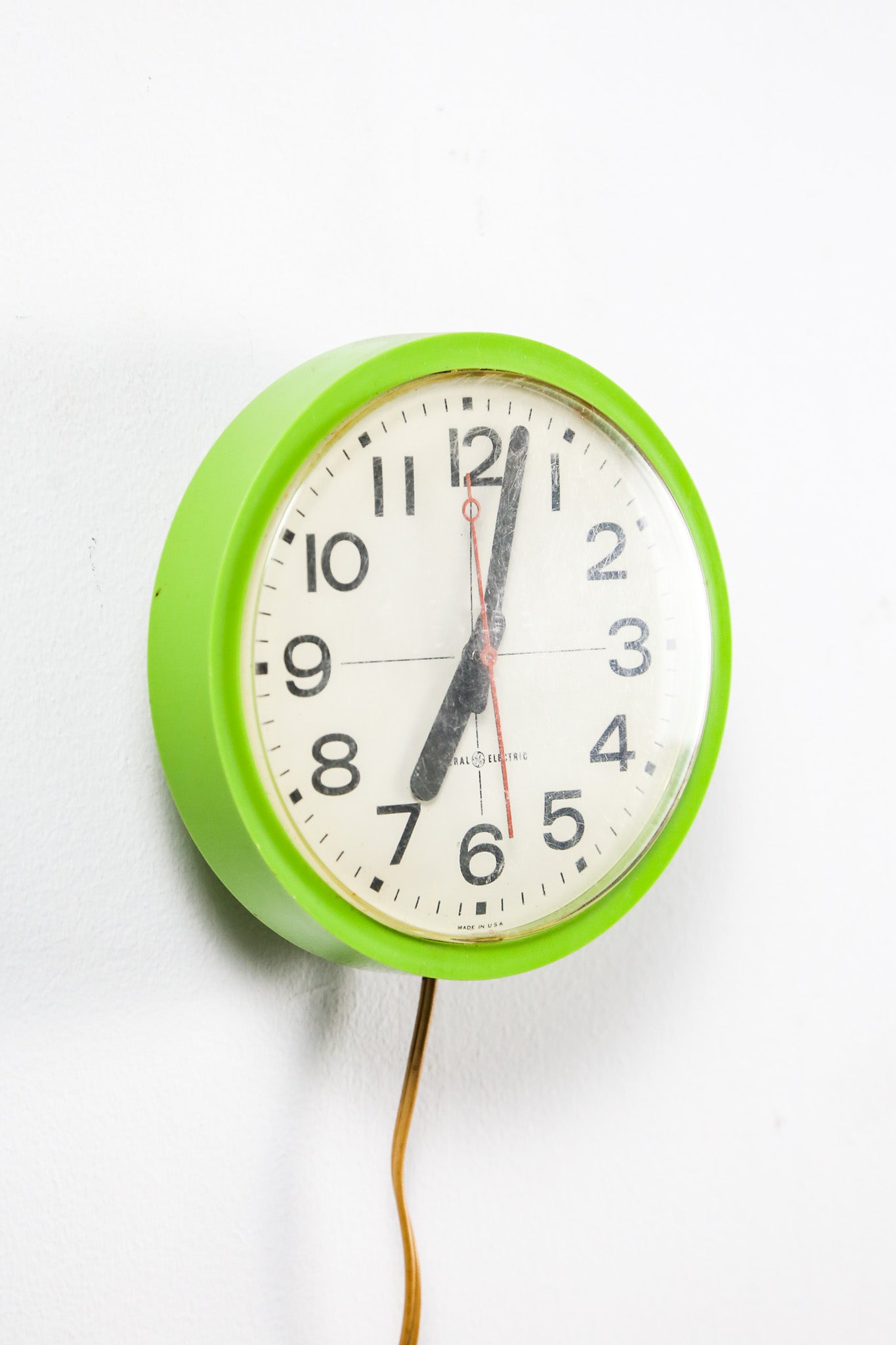 General Electric Green Wall Clock / GE 緑の壁掛け時計
