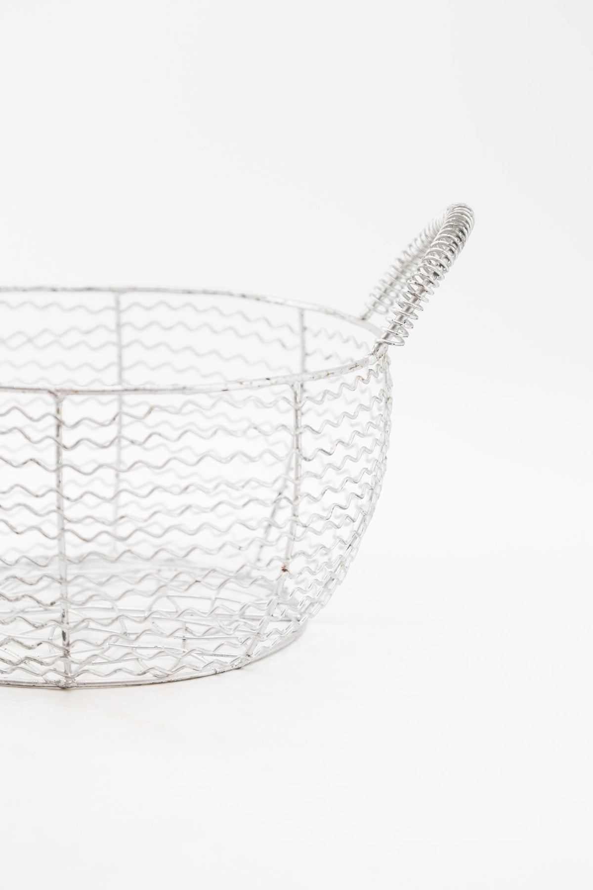 Wire Basket with Coil Handles / ワイヤーバスケット（コイルハンドル）