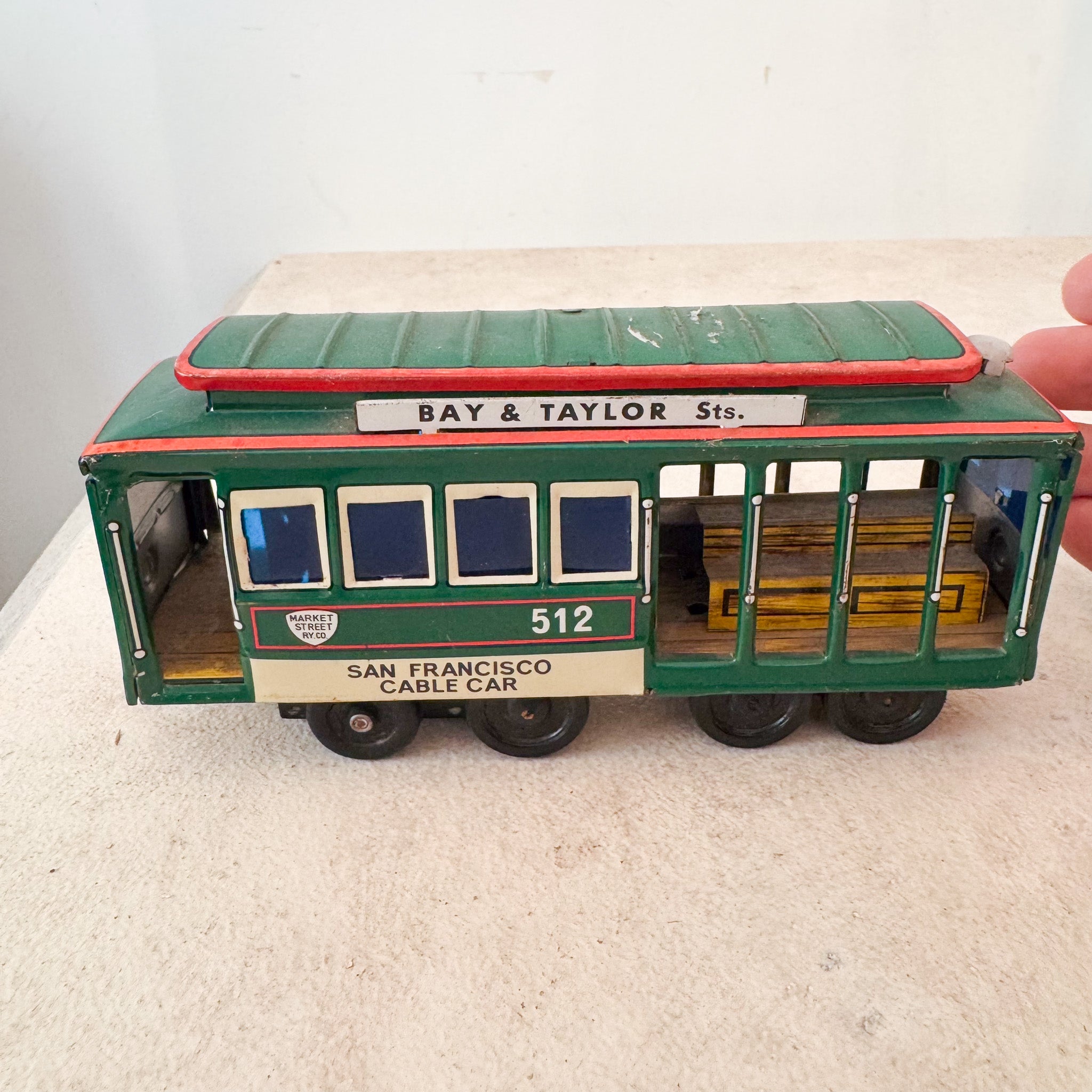 Cable Car Toy / ケーブルカーのトイ