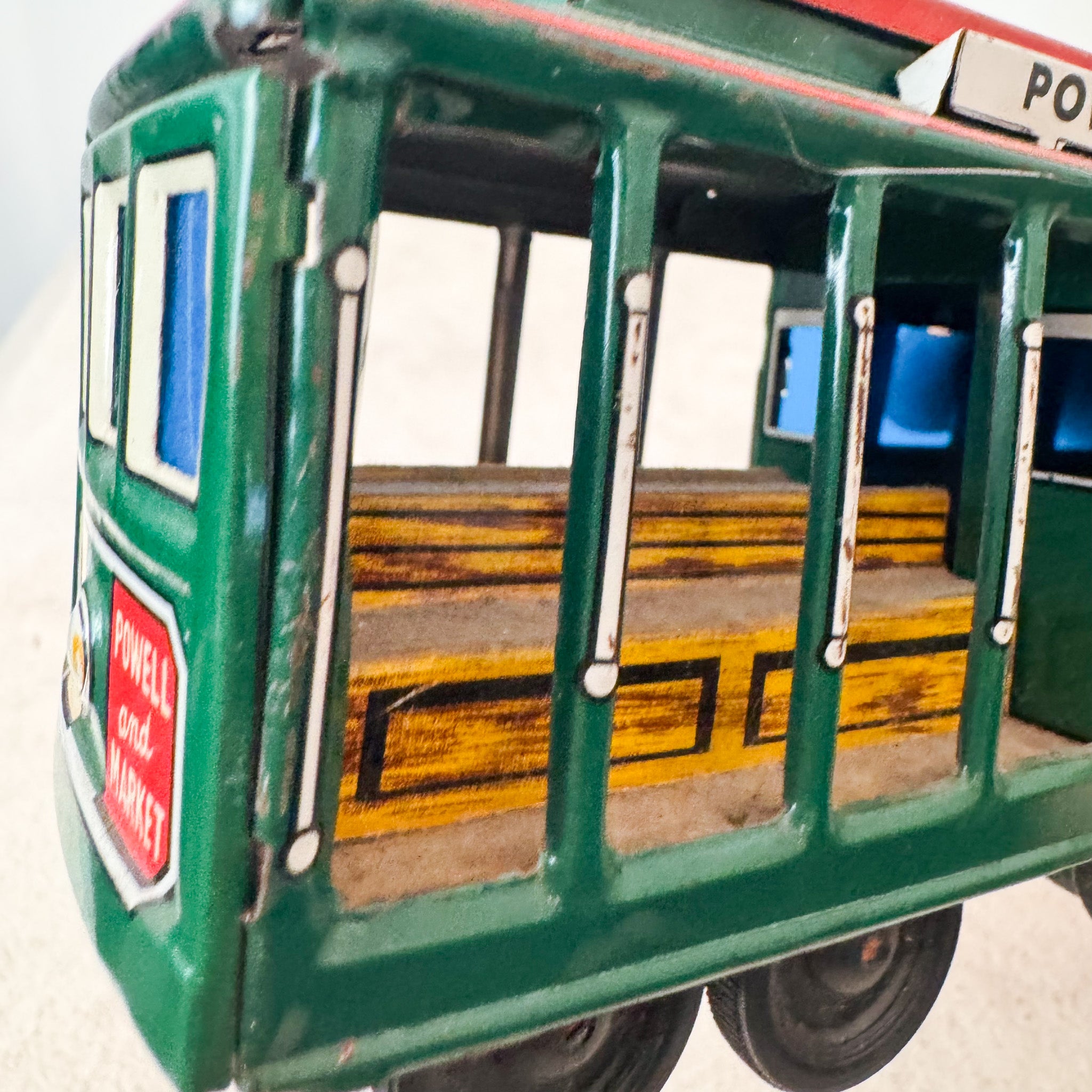 Cable Car Toy / ケーブルカーのトイ