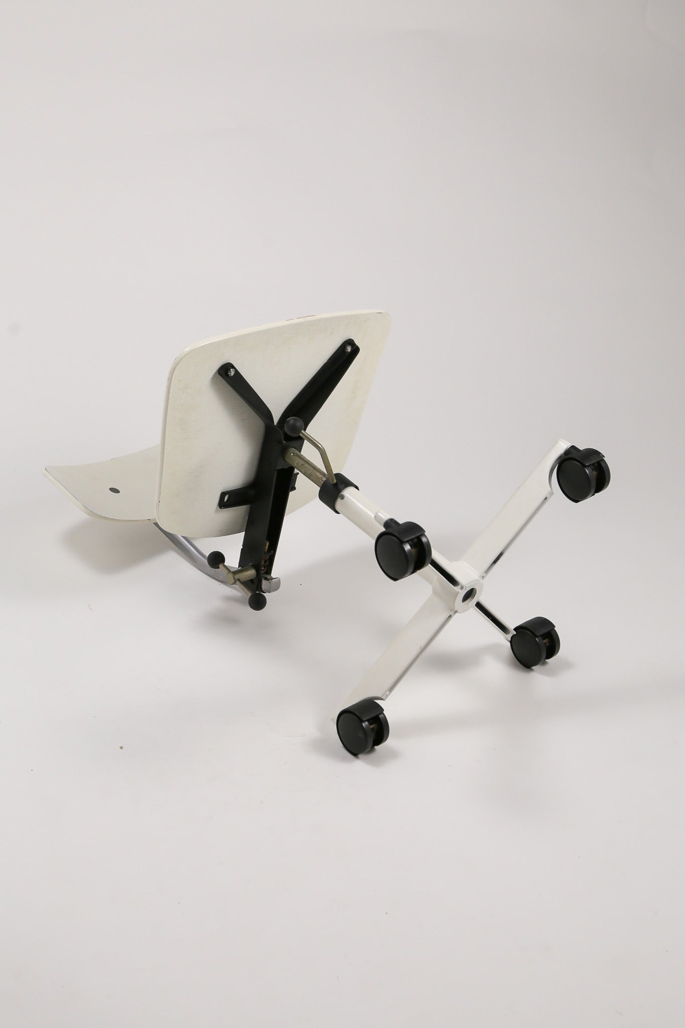 Kevi Desk Chair / Kevi デスクチェア