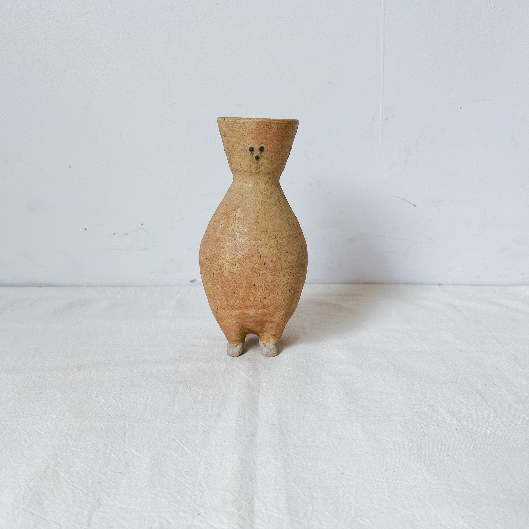 Ceramic vase / 陶器の花器