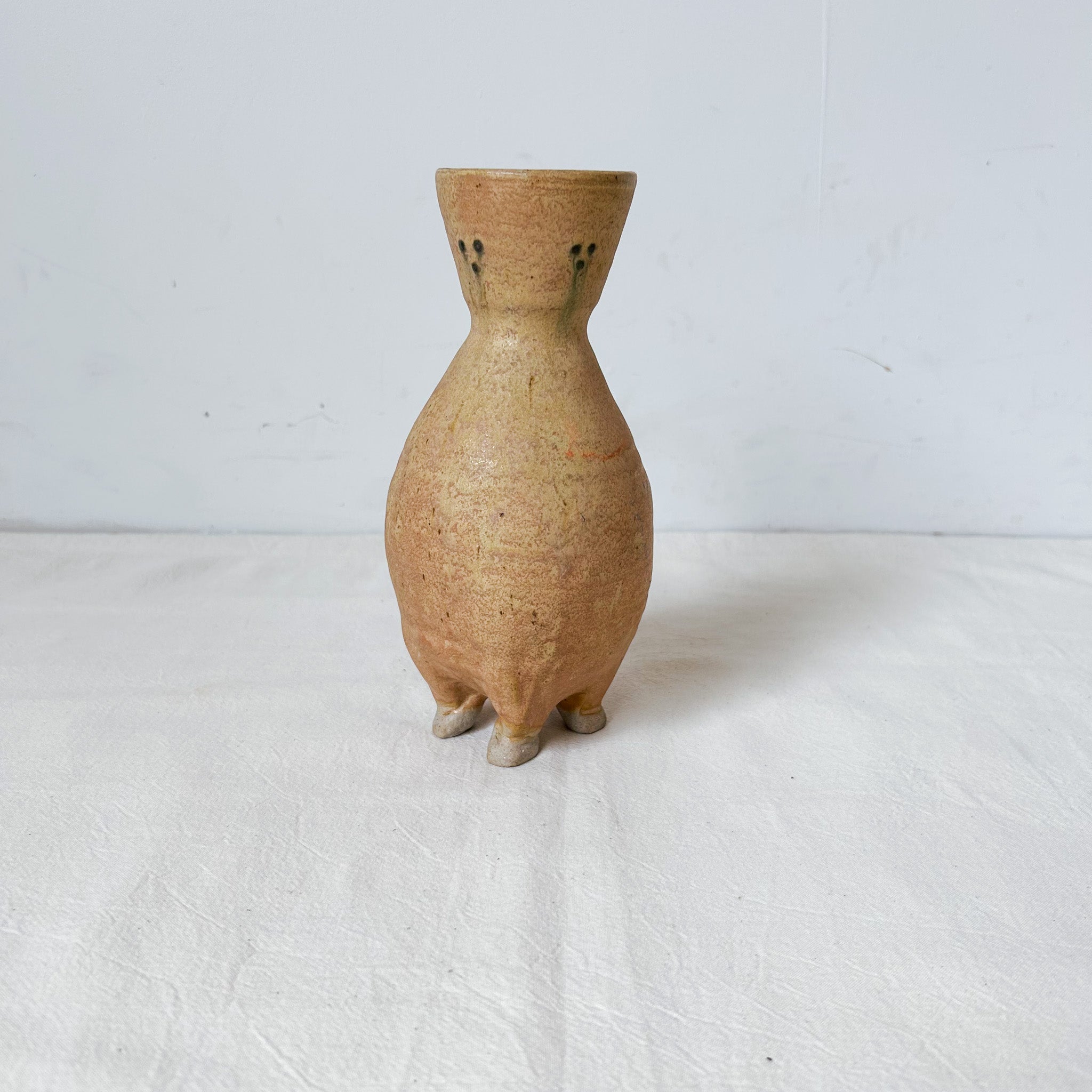 Ceramic vase / 陶器の花器