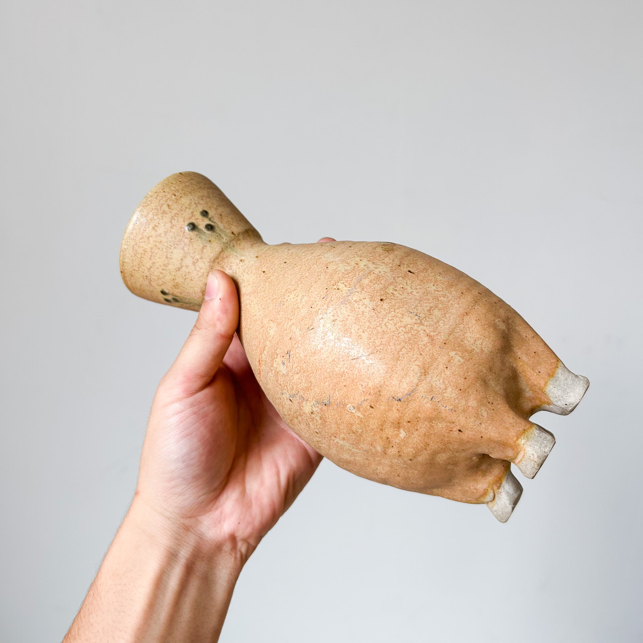 Ceramic vase / 陶器の花器