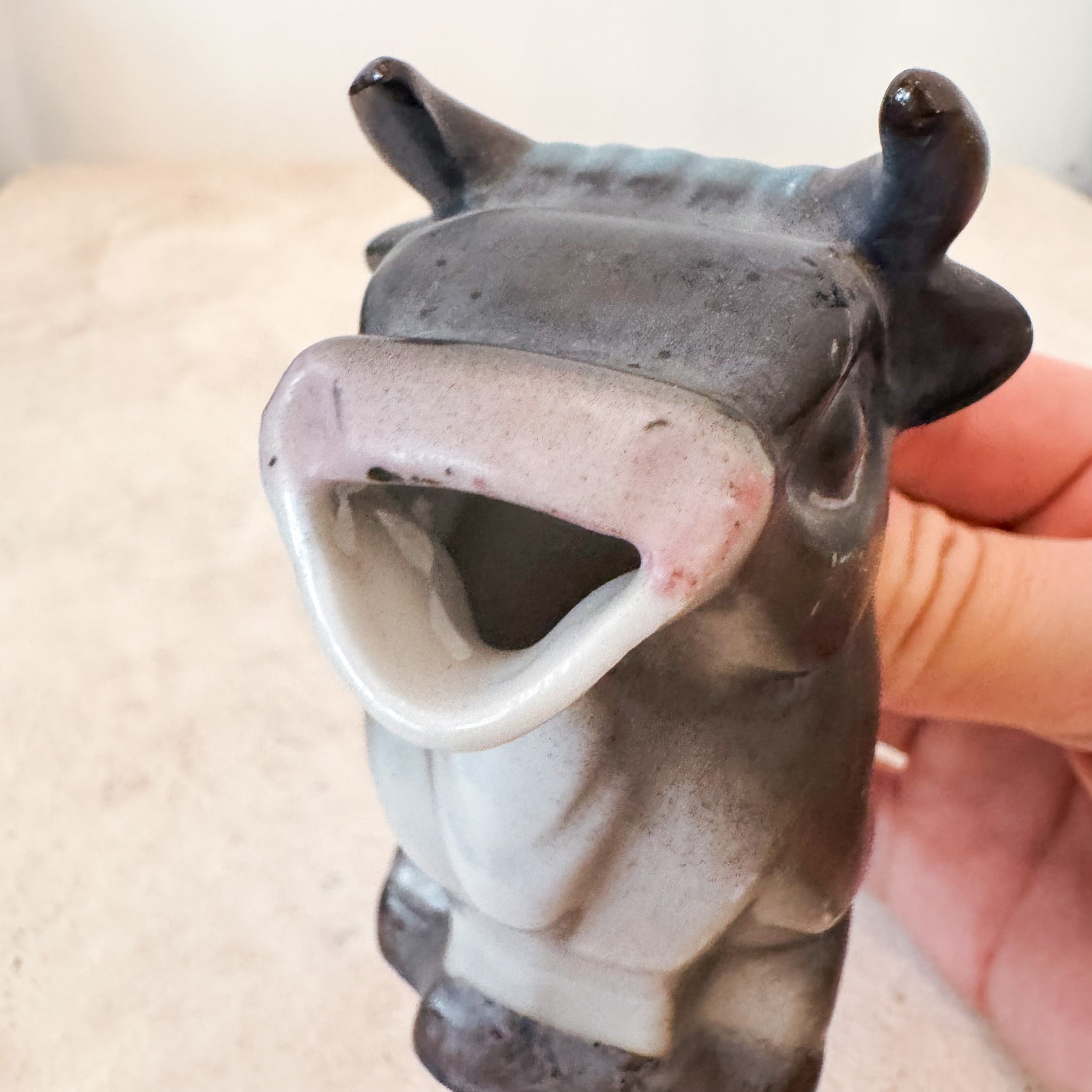 Pottery Caw pitcher / 陶器の牛ピッチャー