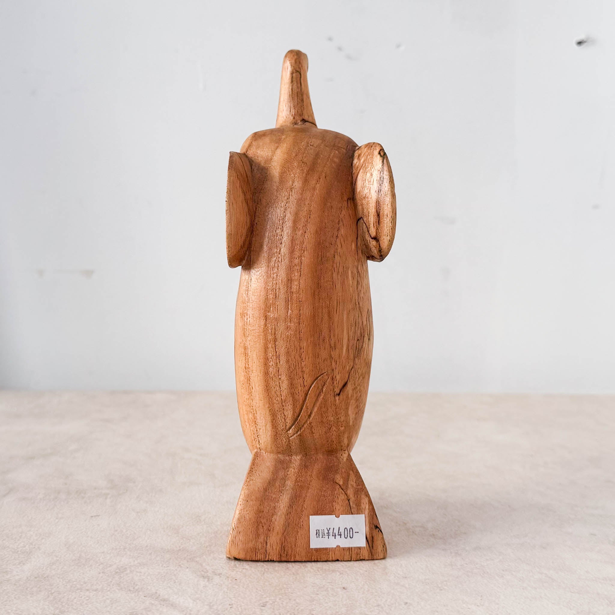 Wooden Elephant / 木製のゾウ