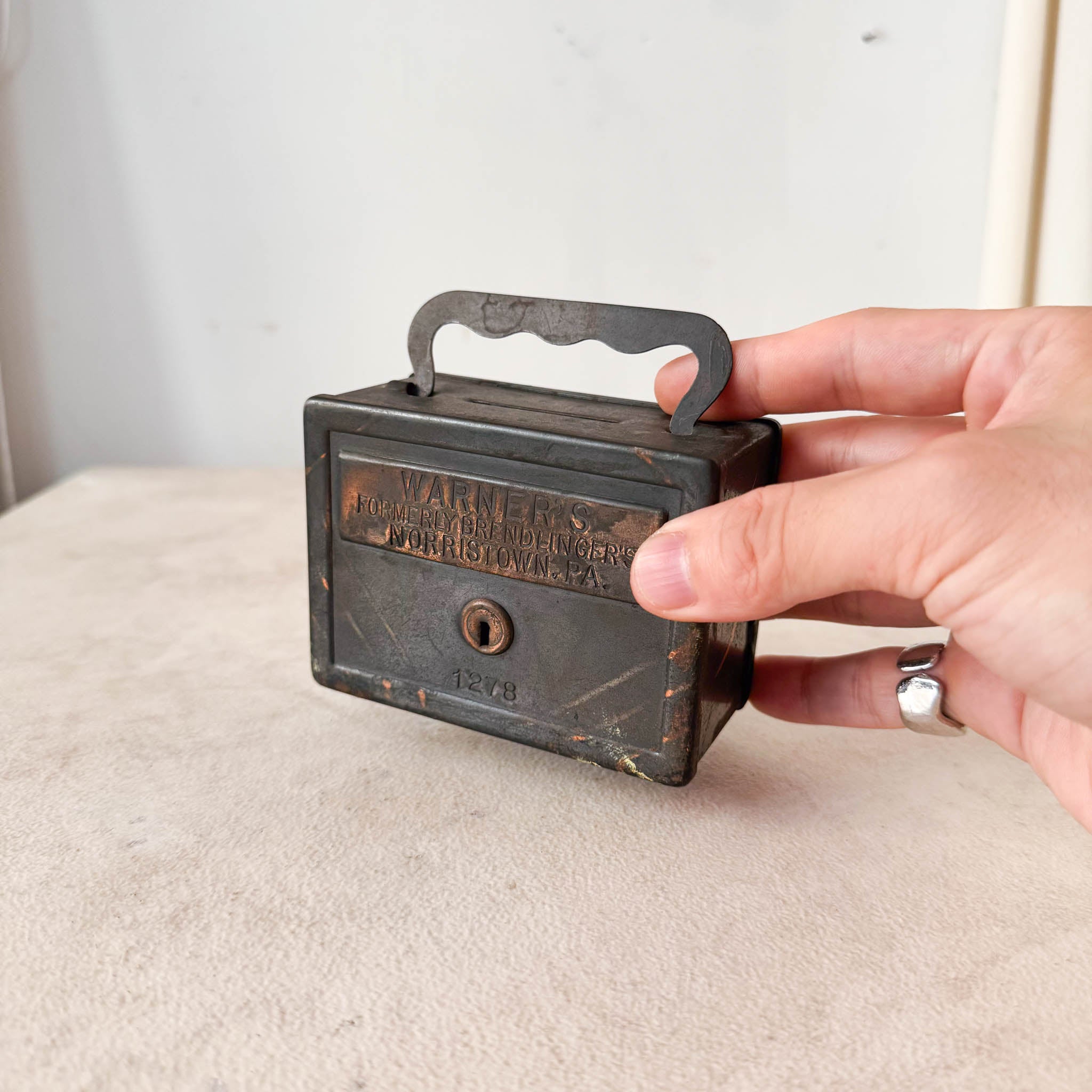 1900s Steel Safety Bank / 1900年代スチール貯金箱