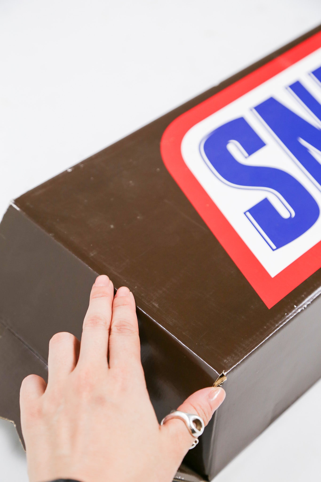 Snickers Cardboard Advertising Display / スニッカーズ ダンボール製 店舗プロモーションディスプレイ