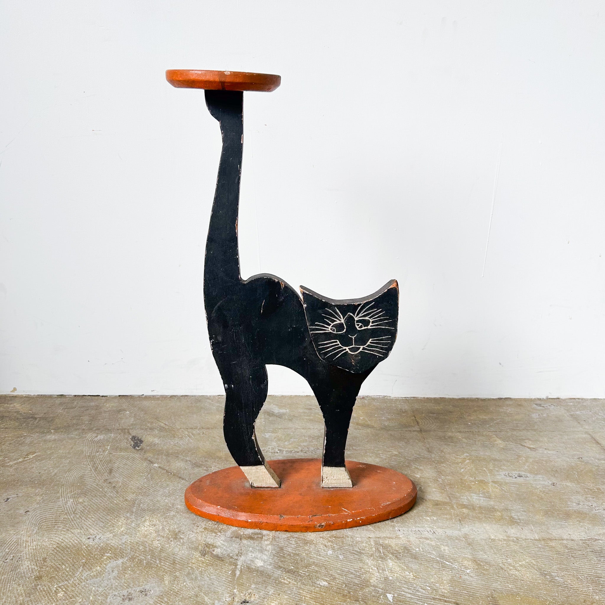 Wooden Cat Stand / 木製猫のスタンド