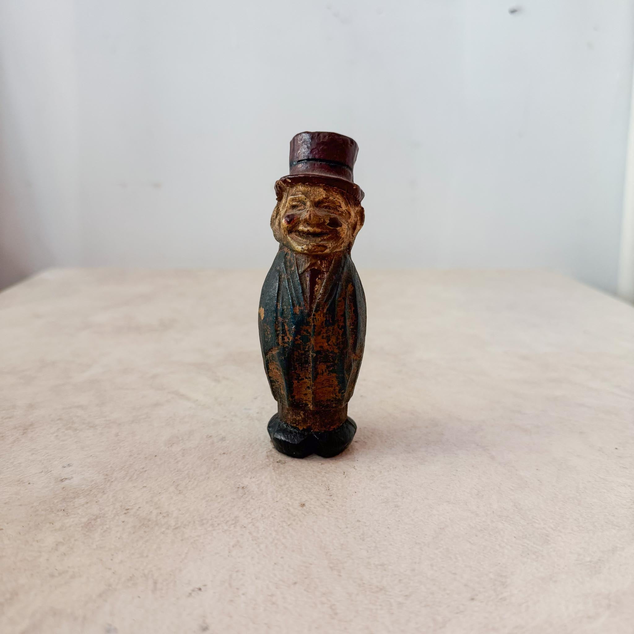 Rwsin Gentleman Figurine /樹脂製紳士のフィギュア