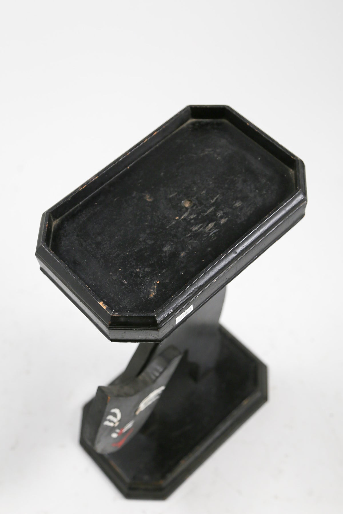 Black Cat Display Stand / 黒猫の木製ディスプレイスタンド