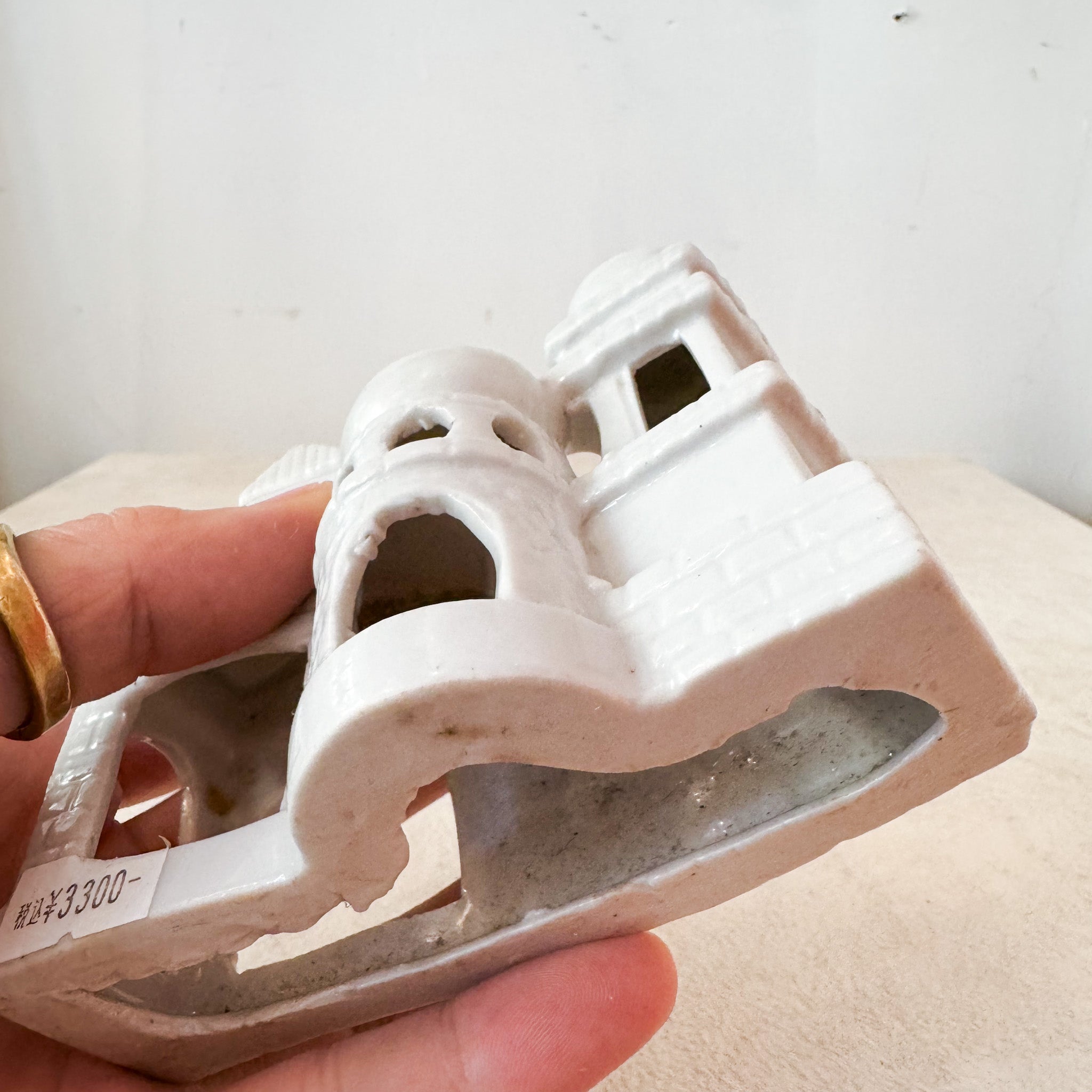 Ceramic Castle Figurine / セラミックお城のオブジェ