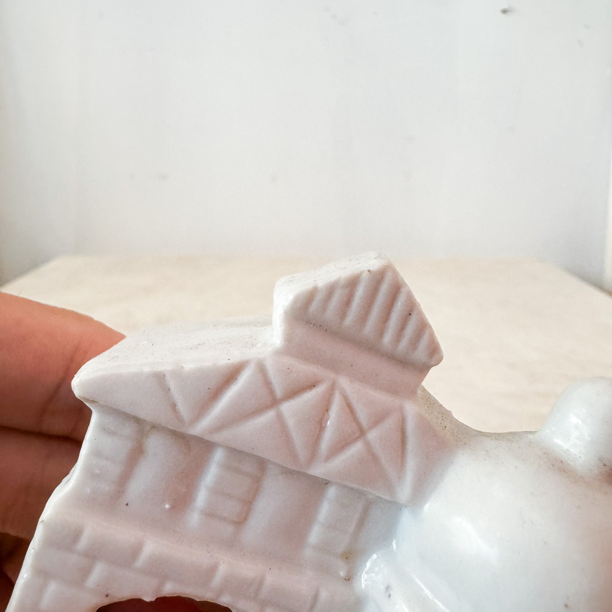 Ceramic Castle Figurine / セラミックお城のオブジェ