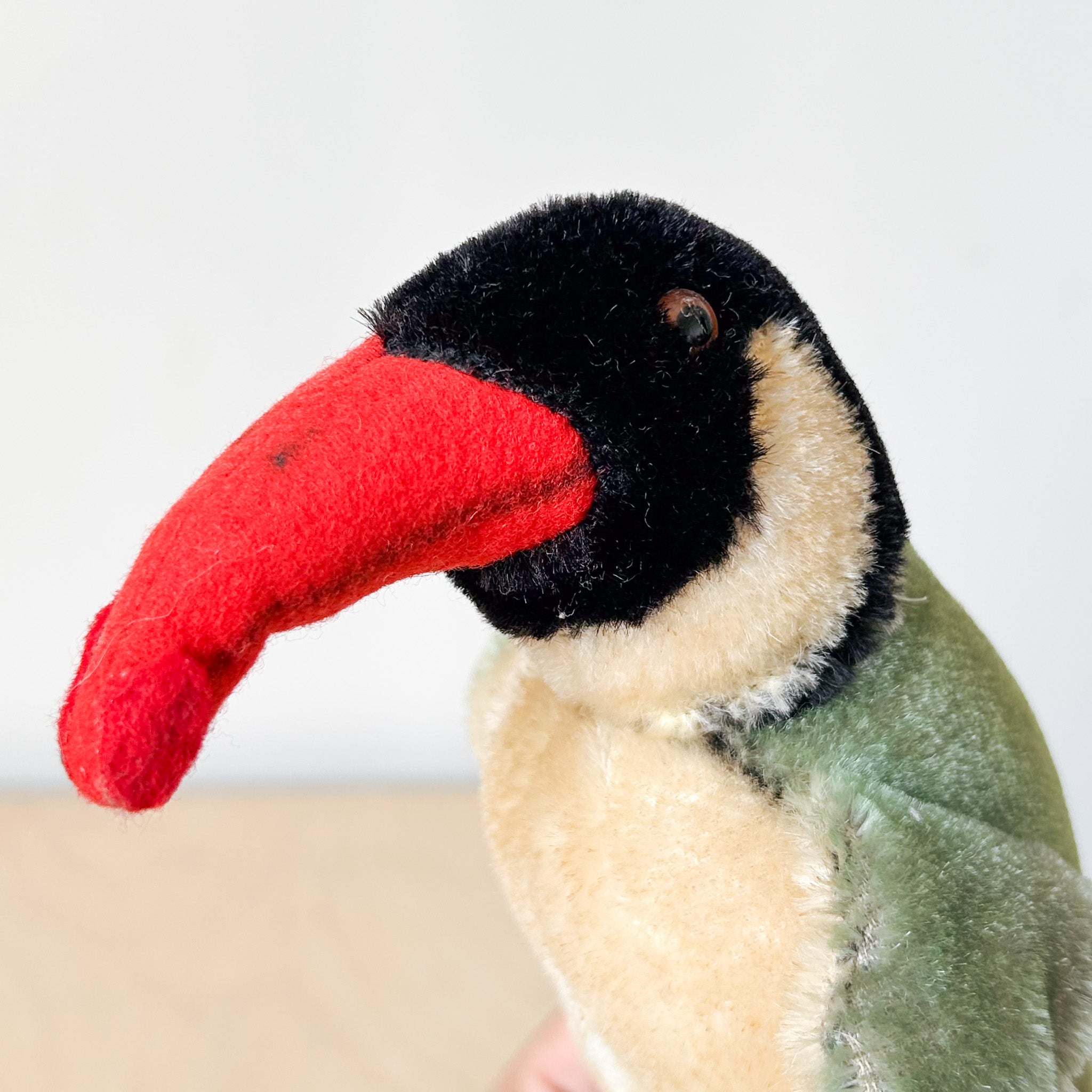 Penguin Stuffed Animal / ペンギンのぬいぐるみ